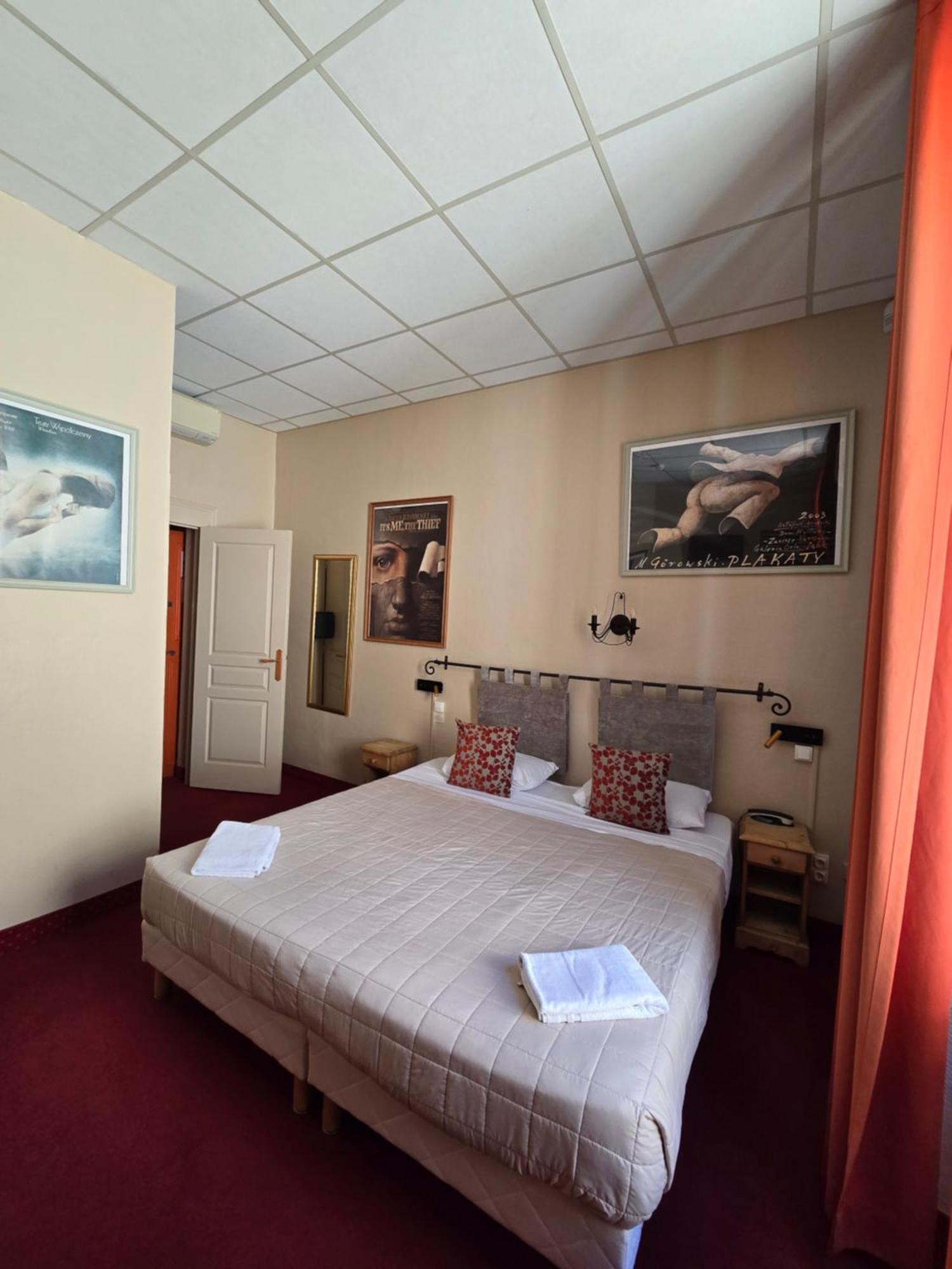Standard King Room