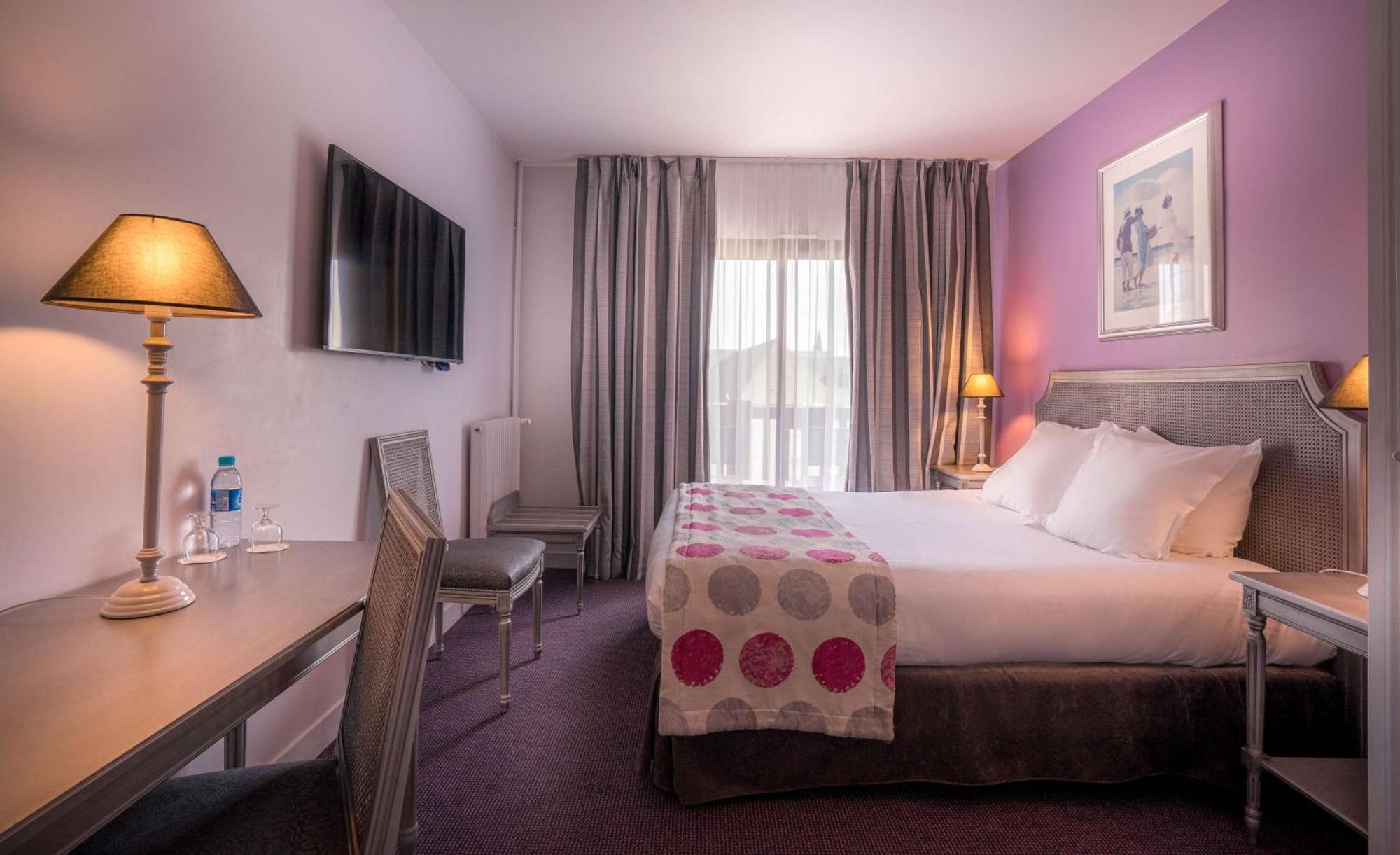 Comfort Queen Room