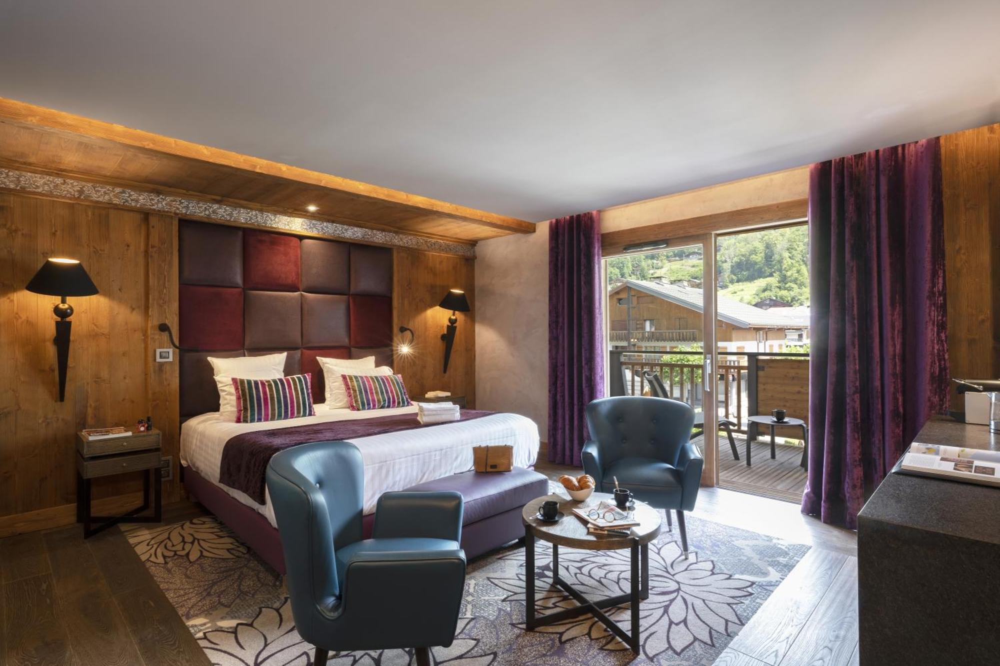 Deluxe Bedroom Spa Access