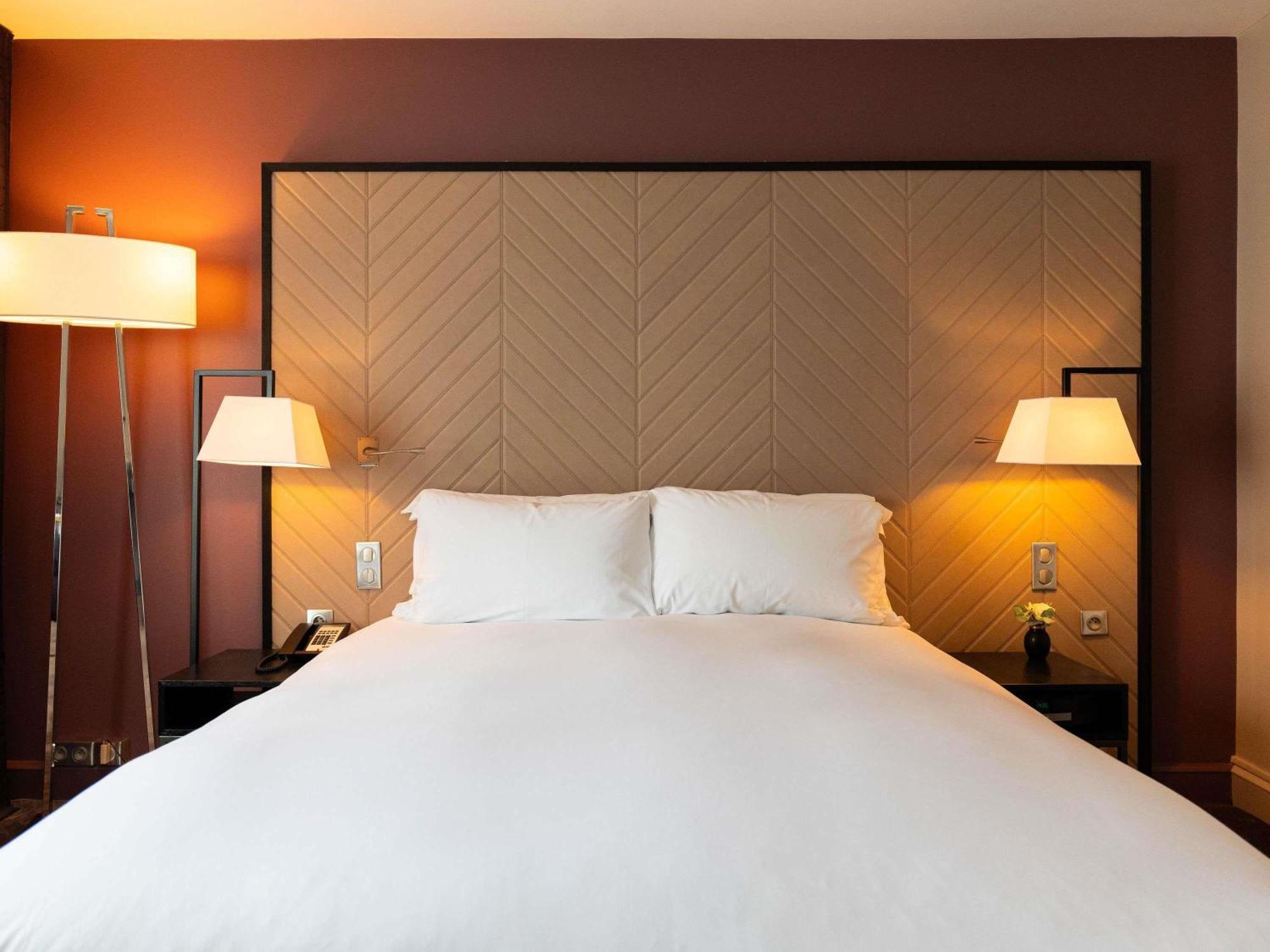 Accessible Luxury Room with One King Bed with View,1716972970:JPEG
