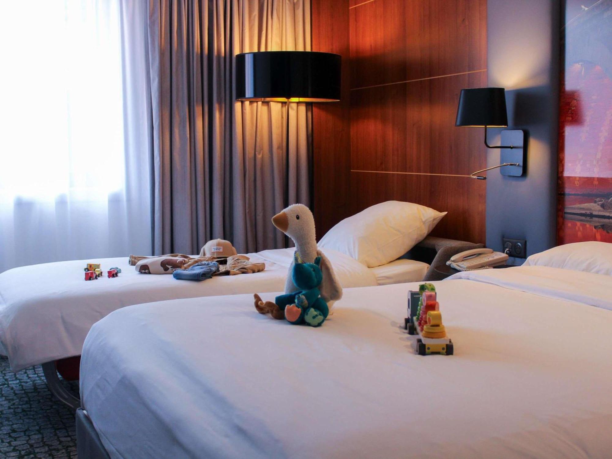 Familiekamer met Tweepersoonsbed en Slaapbank