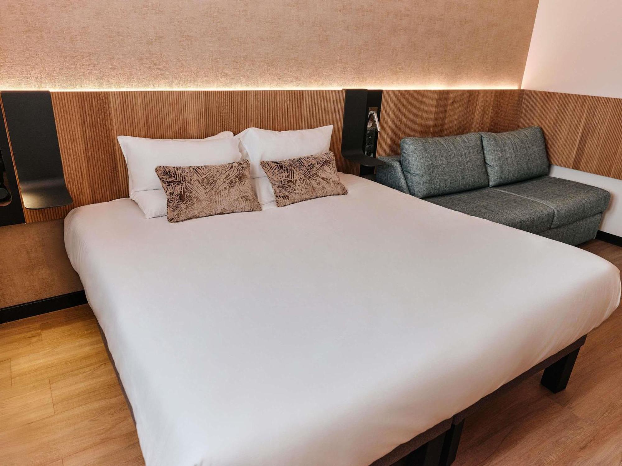 Double Room 1 Double Bed 1 Double Sofa Bed,1739376696:JPEG