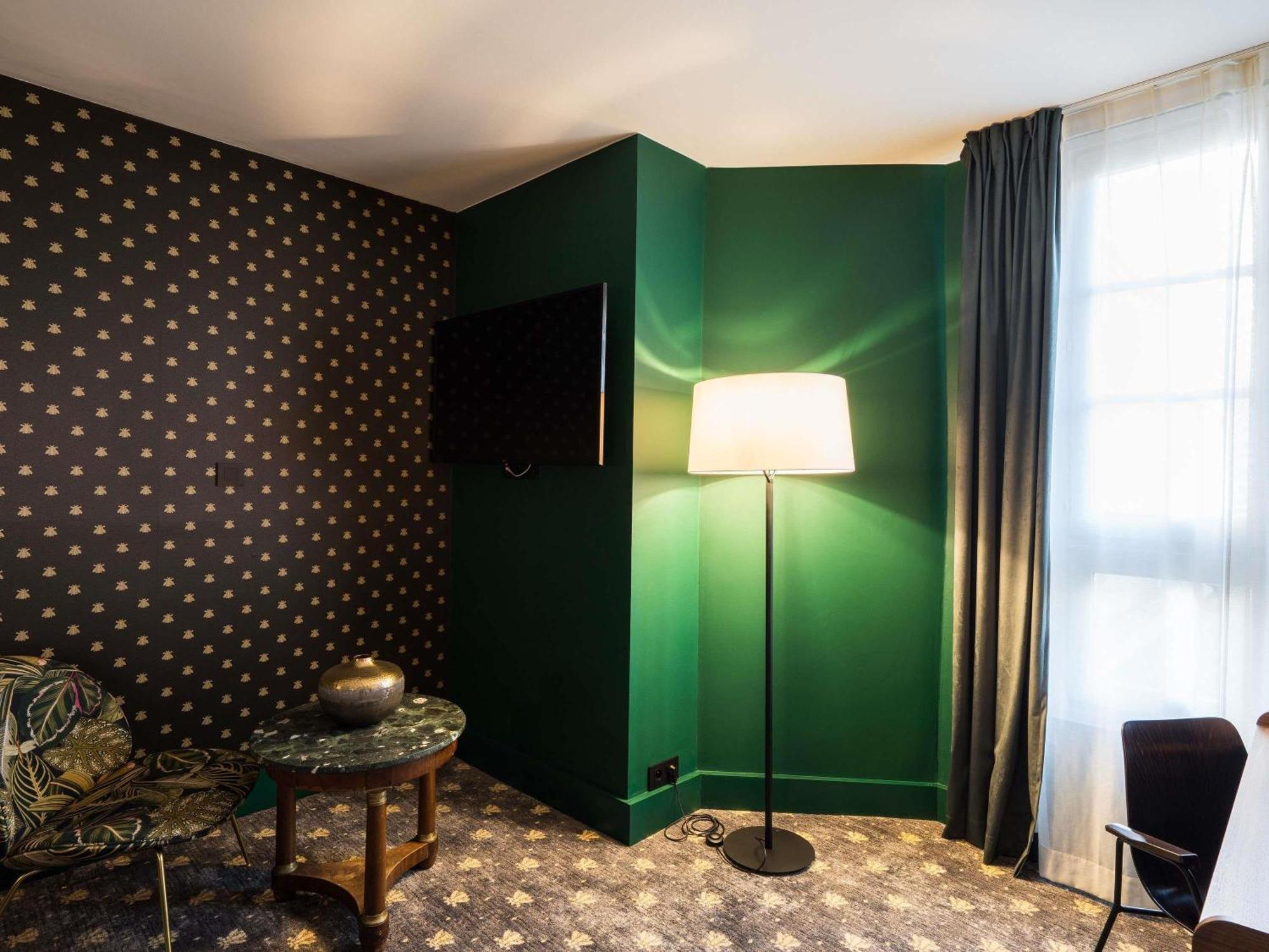 Deluxe Zimmer mit Kingsize-Bett und Aussicht