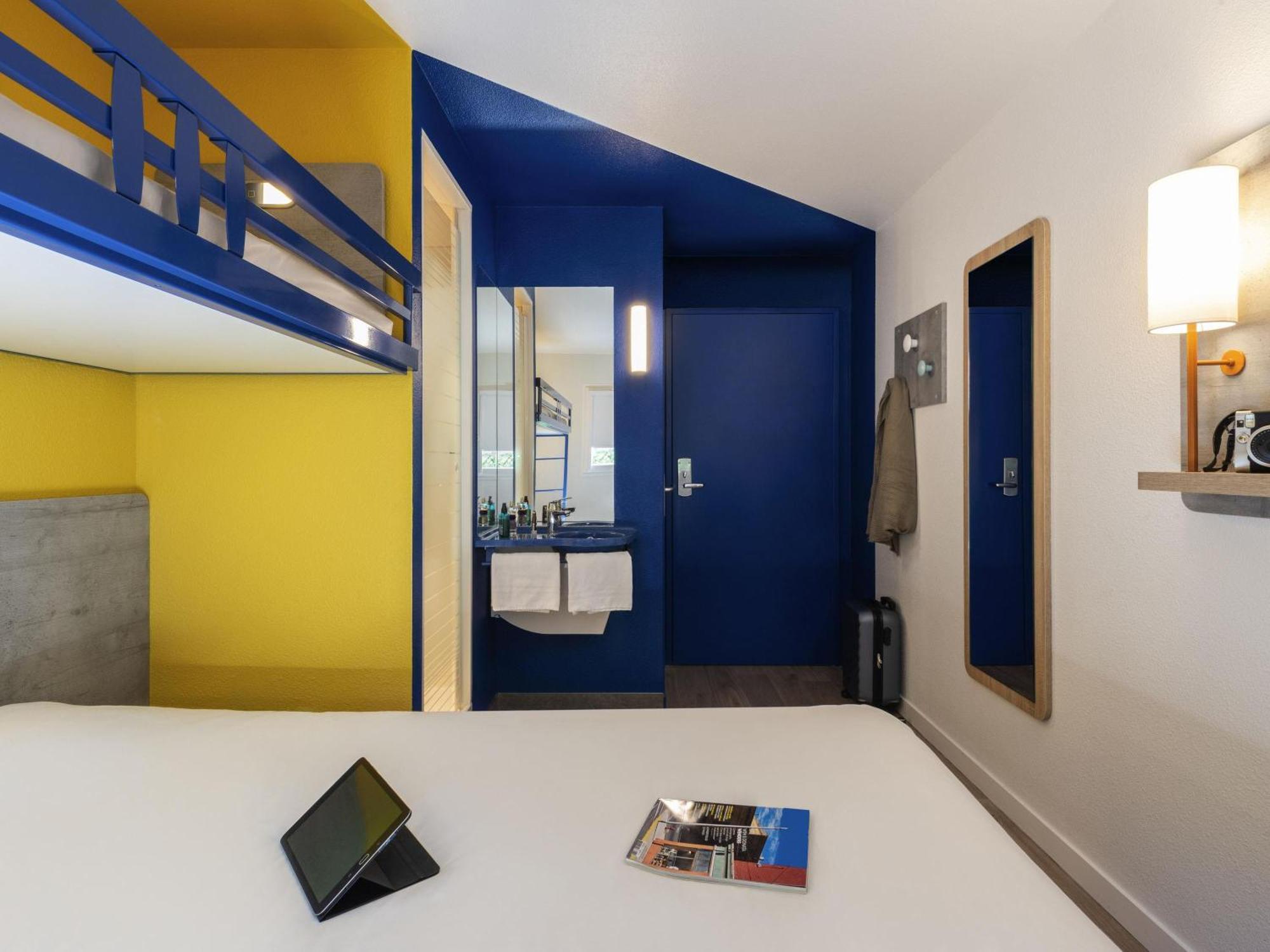 Triple Room,1717024519:JPEG