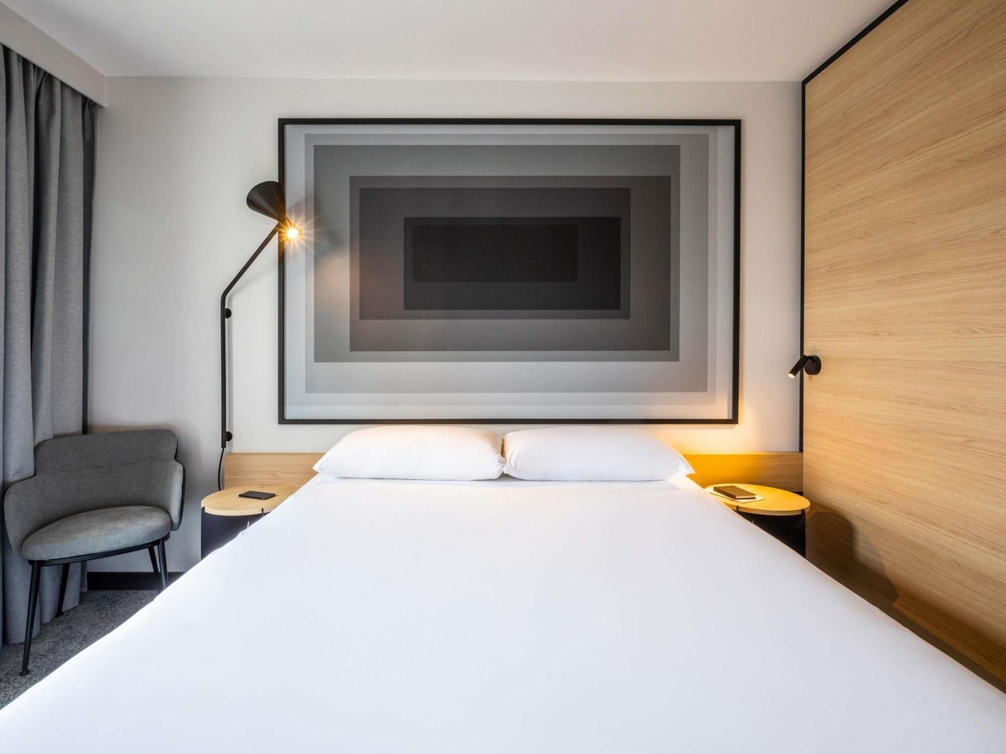 Standard Single Room,1717043037:JPEG