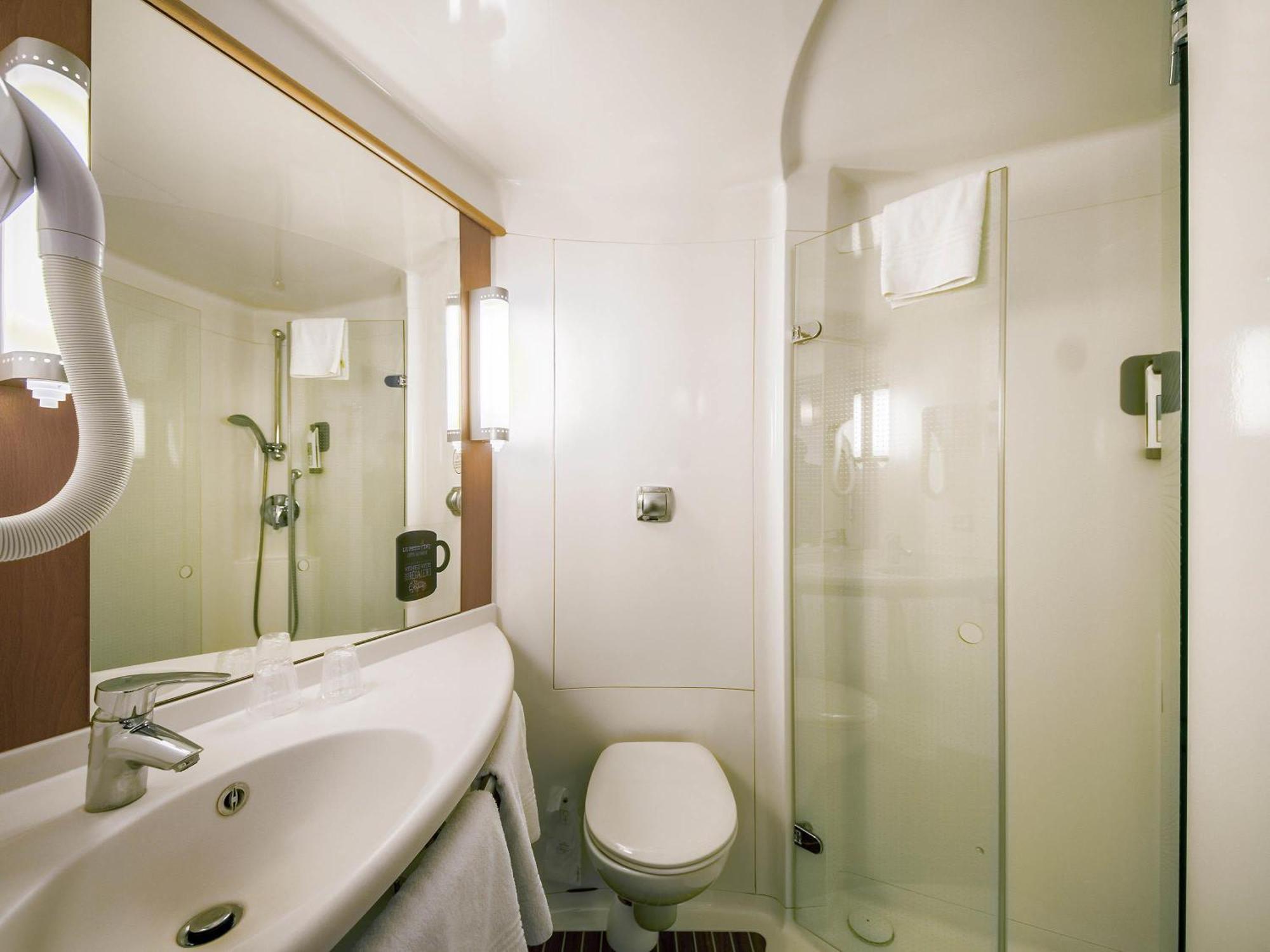 Habitación Estándar con 3 camas individuales