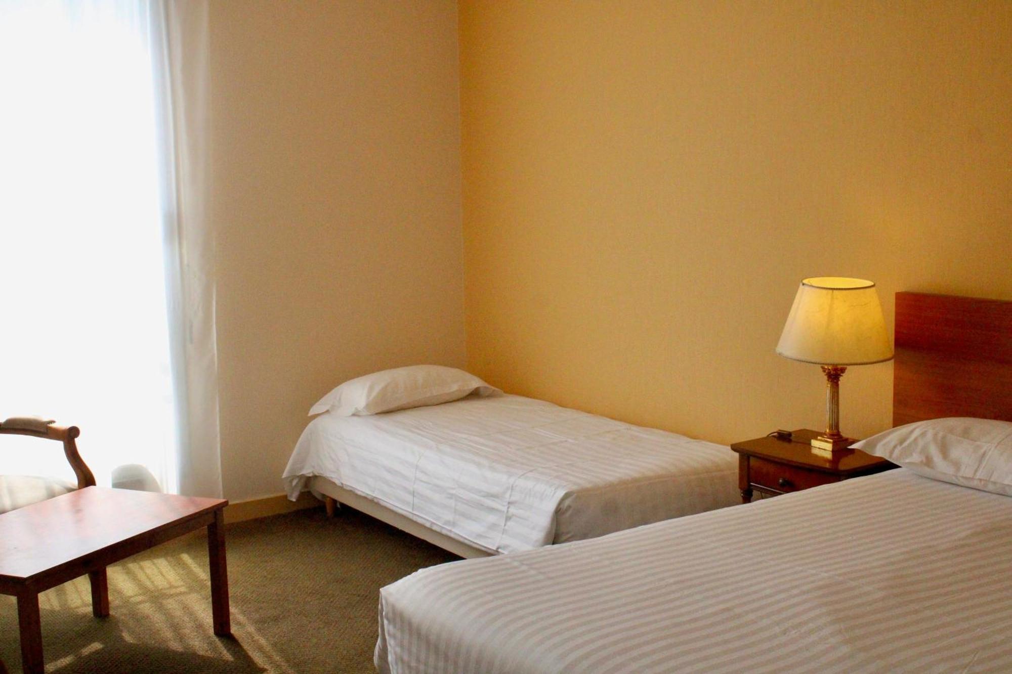 Twin Room,1739397467:JPEG