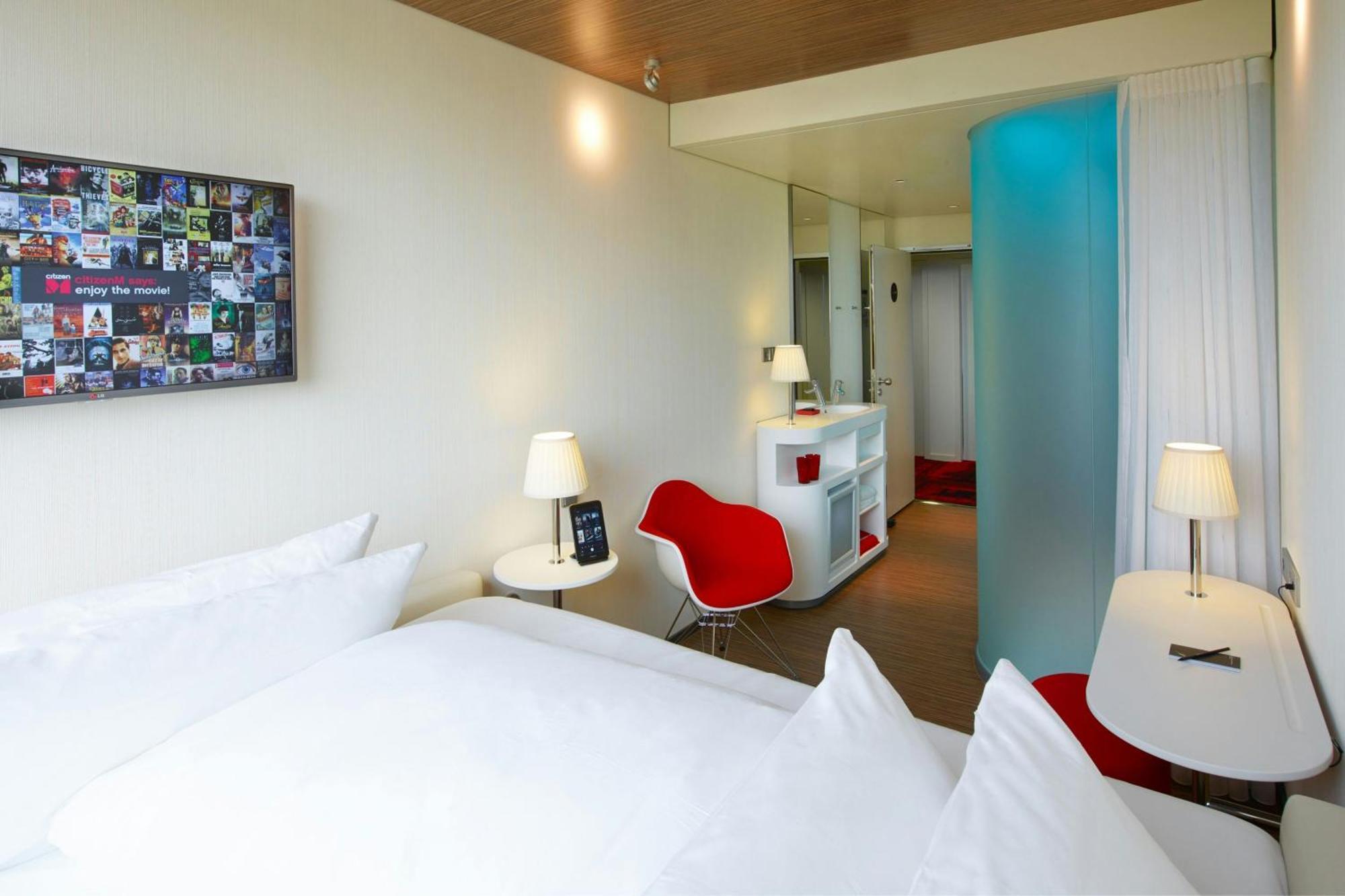 King Room,1739445877:JPEG