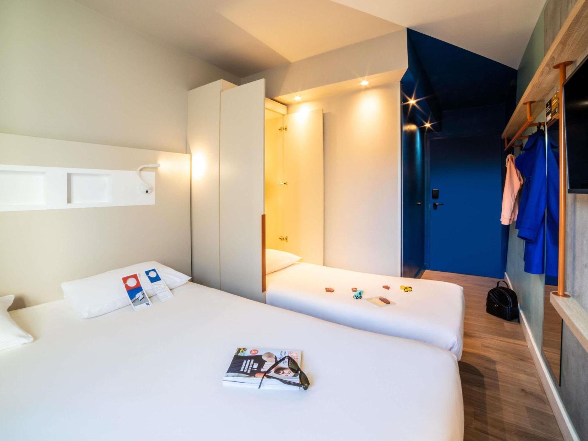 Triple Room with Double and Folding Bed,1739526605:JPEG