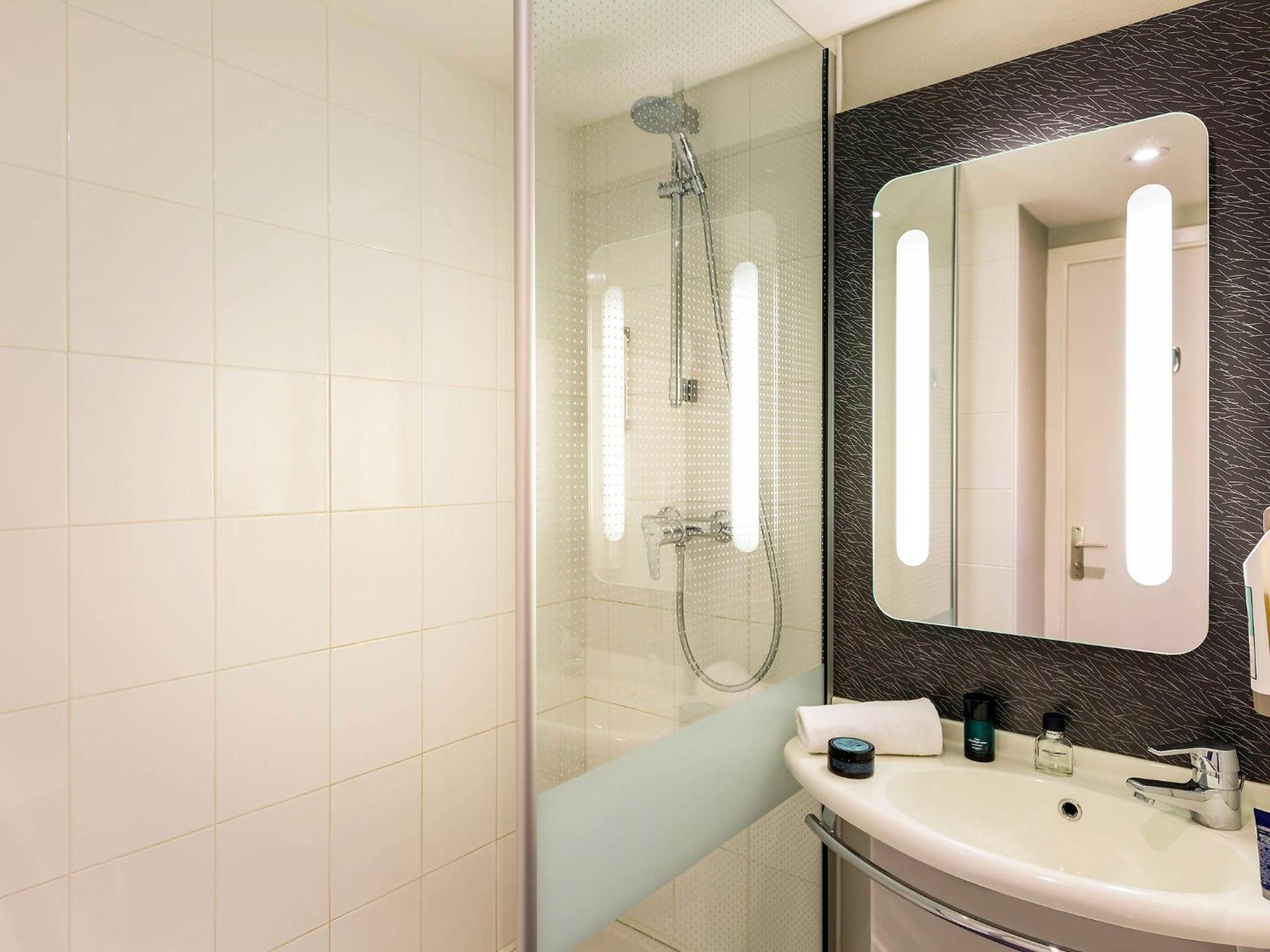 Standard Double Room - Disability Access