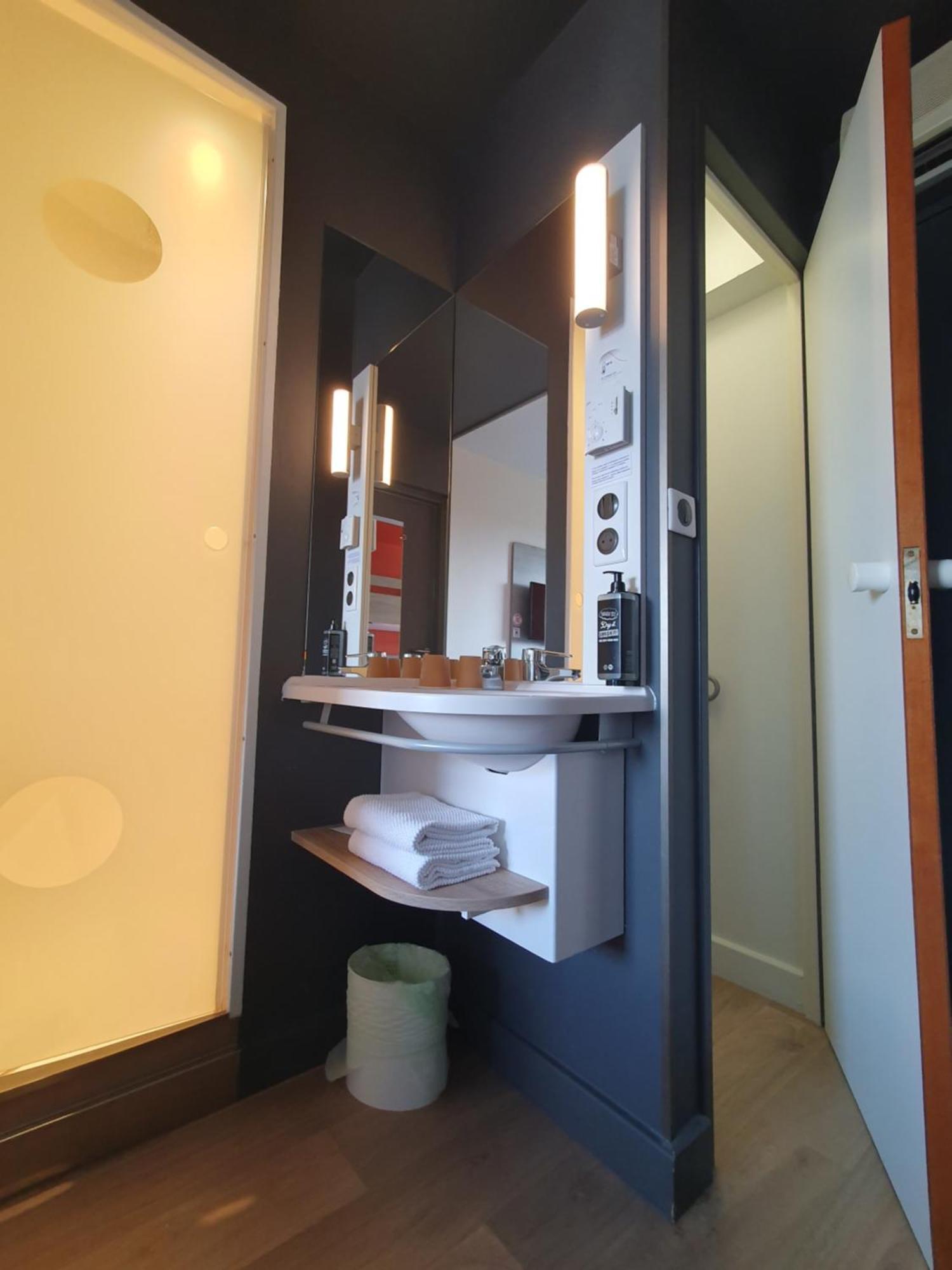 Triple Room Two Singles beds Extra Bed