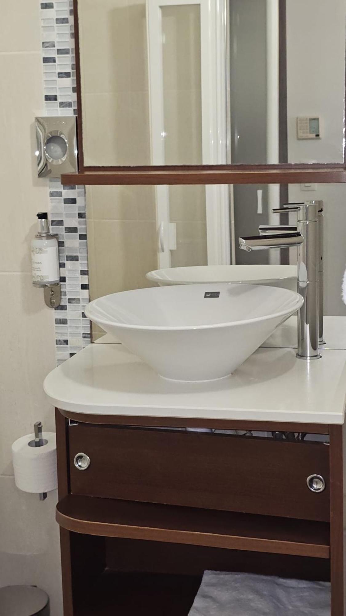Large Double Room