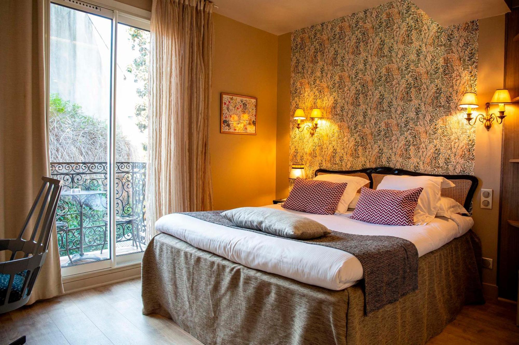Classic Room With Balcony,1746823102:JPEG