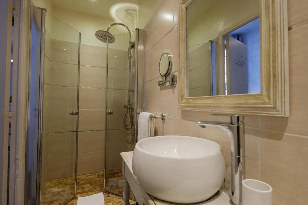 Small Single Room,1756505229:JPEG