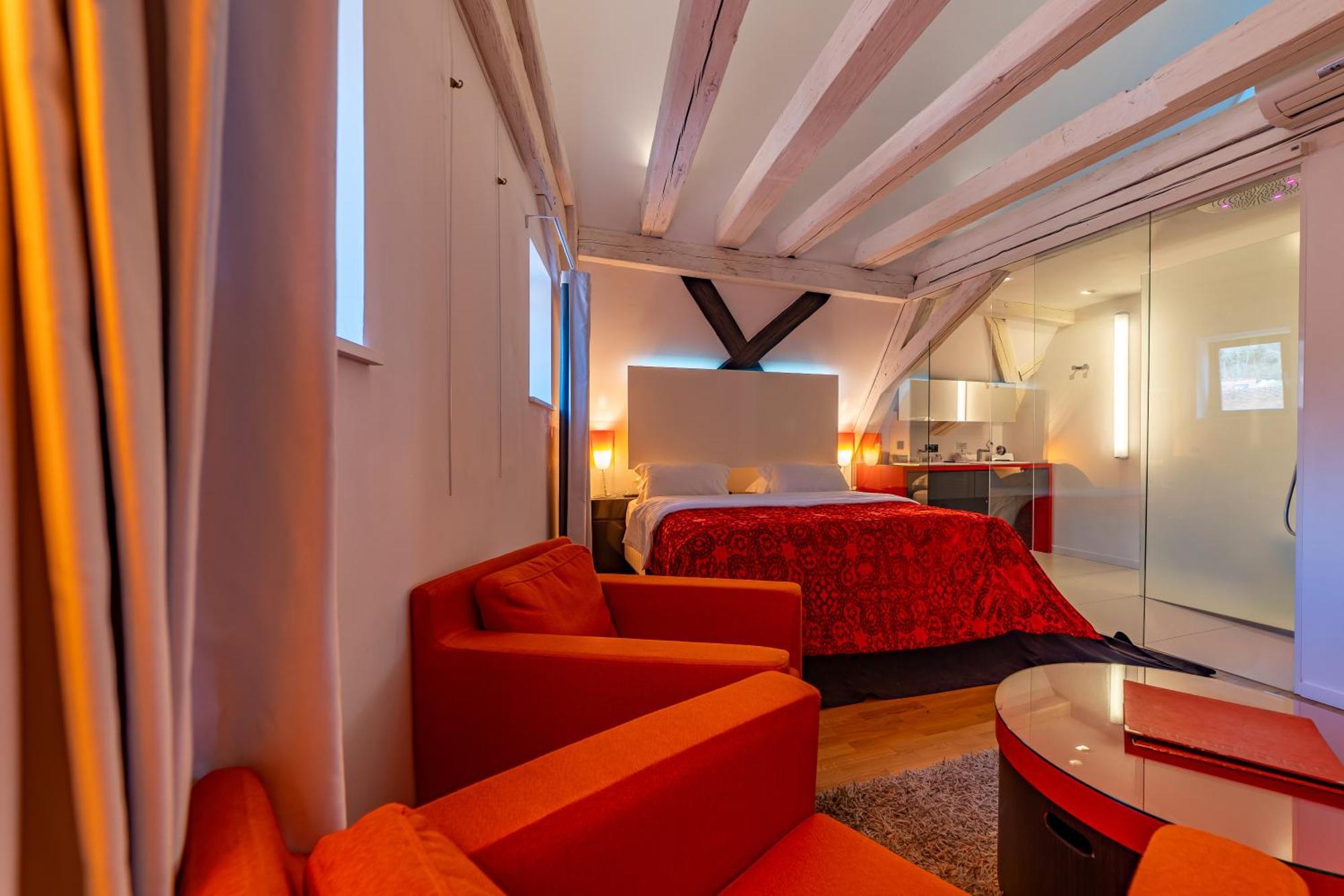 Suite - Design,1758547937:JPEG