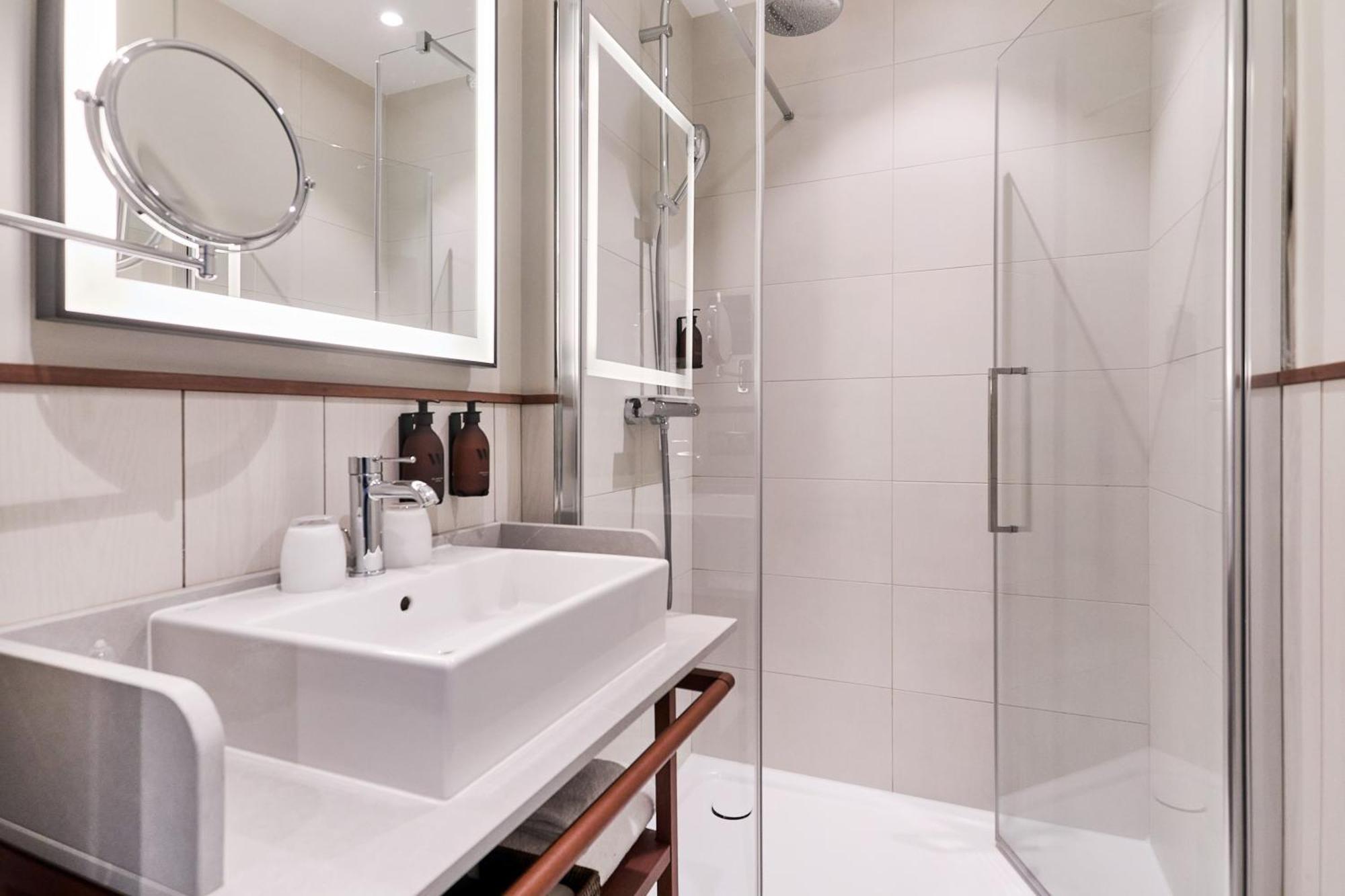 Superior Room with Balcony,1758843437:JPEG