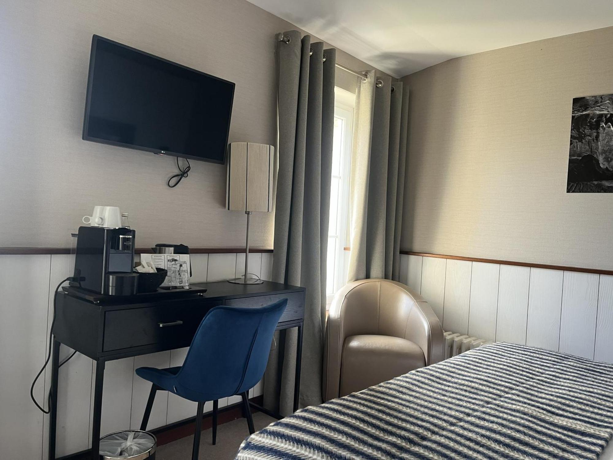Villa-Zimmer im Nebengebäude mit Dorfblick