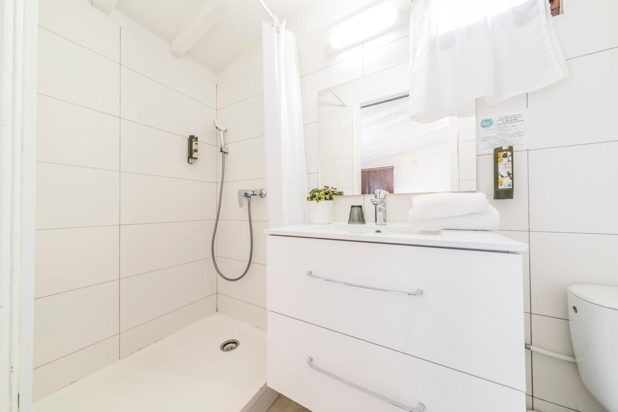 Small Single Room