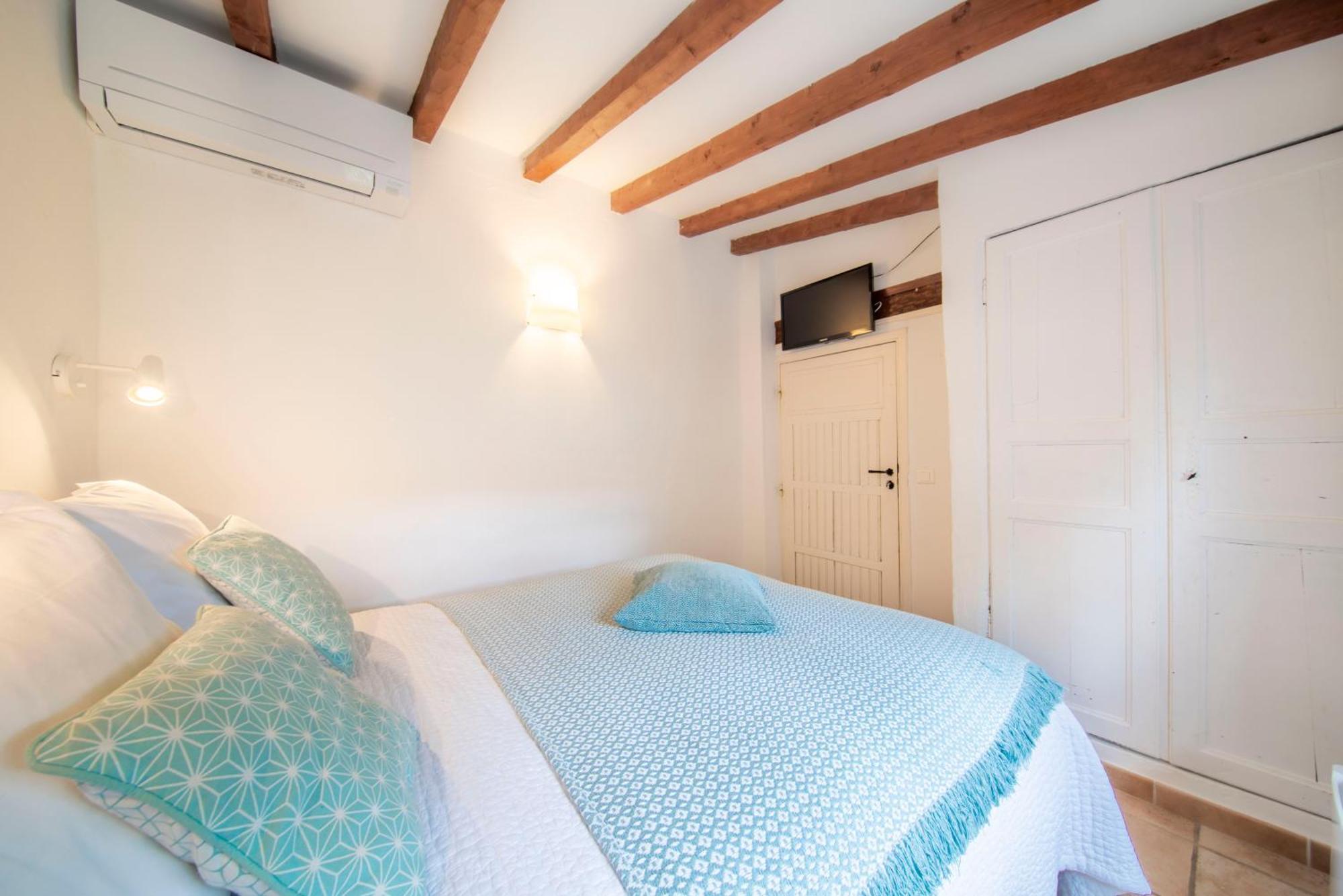 Small Single Room