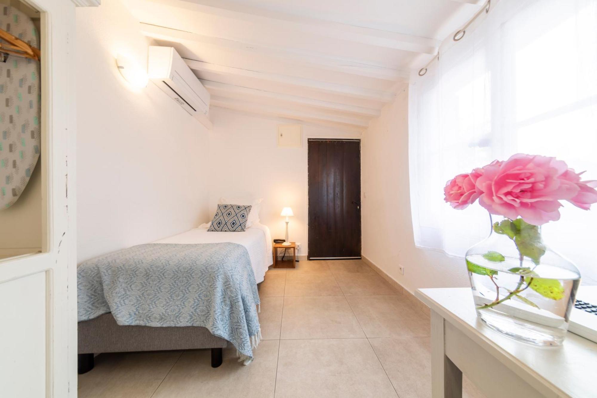 Small Single Room
