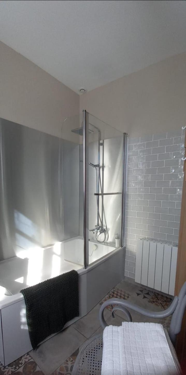 Double Room Private Bathroom