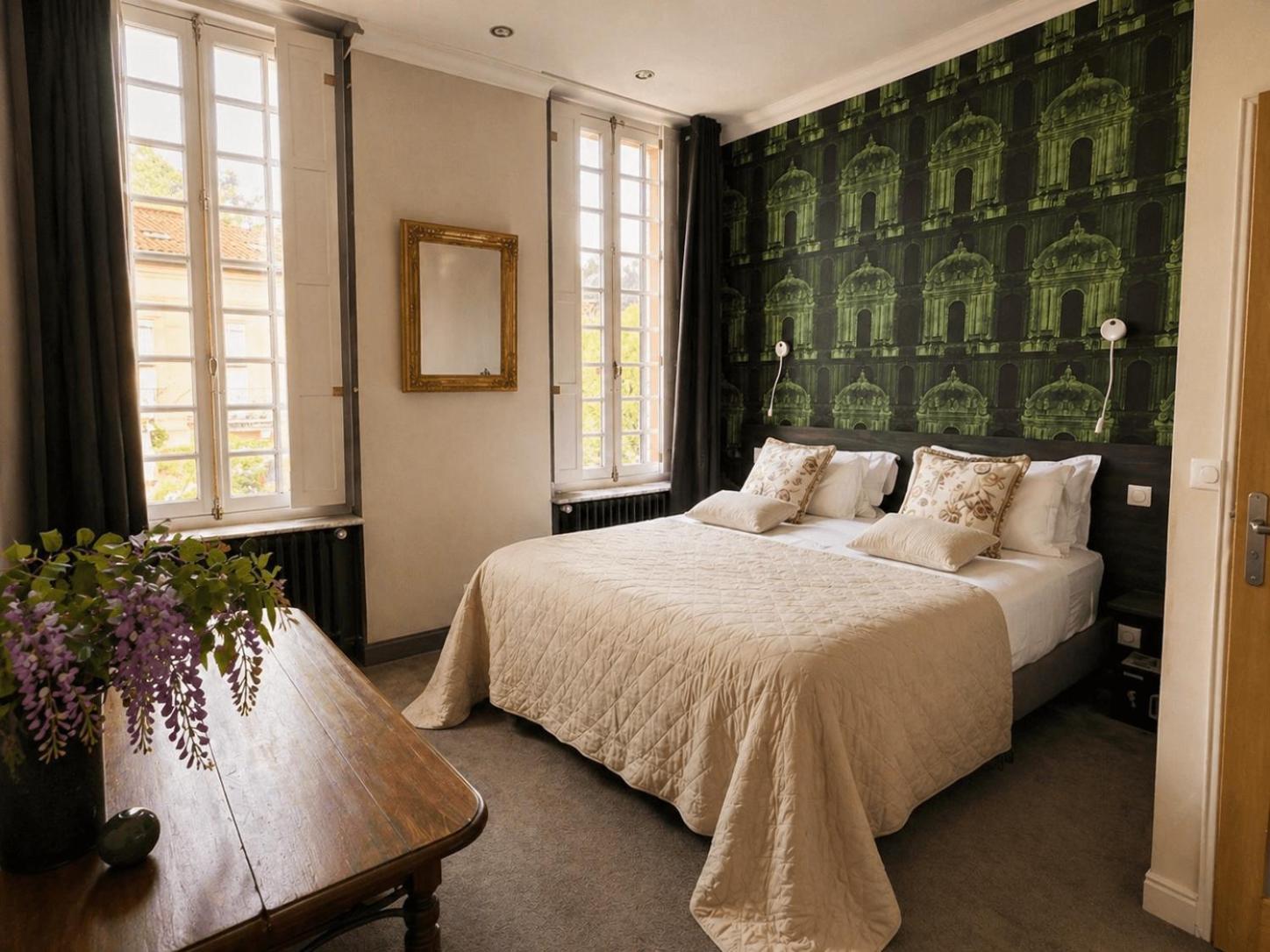 Deluxe Room Street side