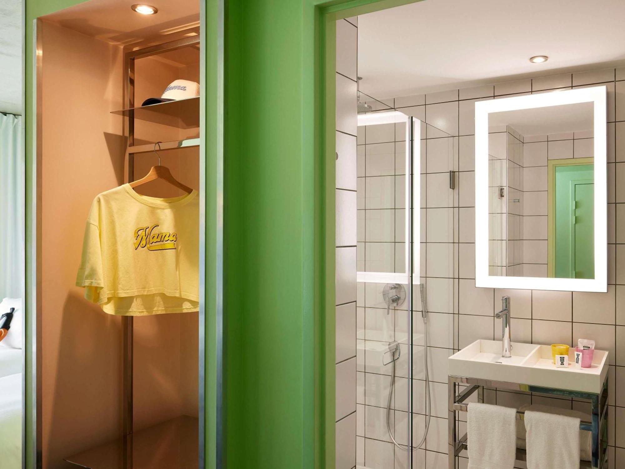 Medium Mama Twin Room