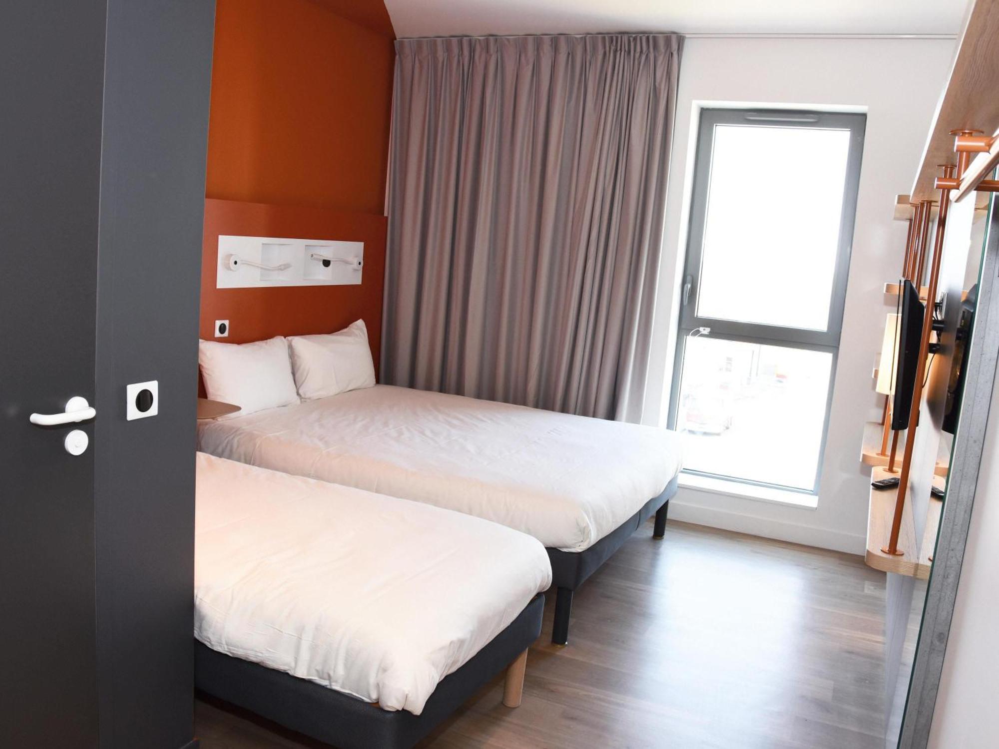 Triple Room a Double Bed a Single Bed
