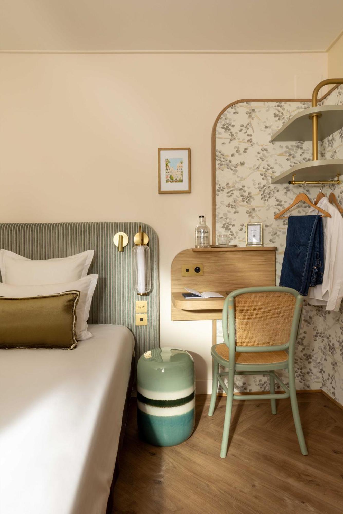 Classic Single Room