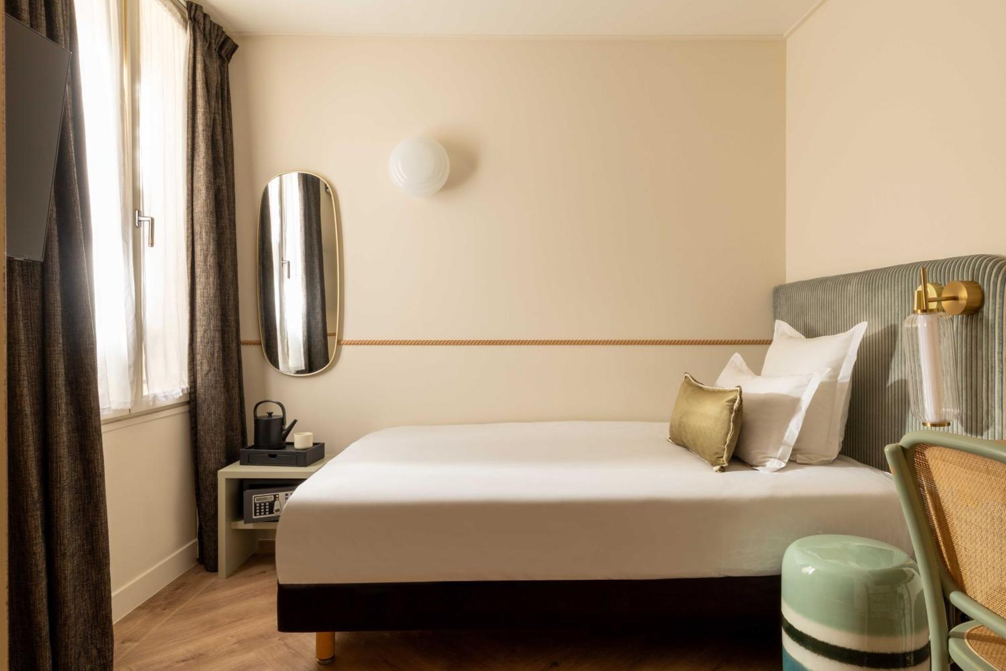 Classic Single Room