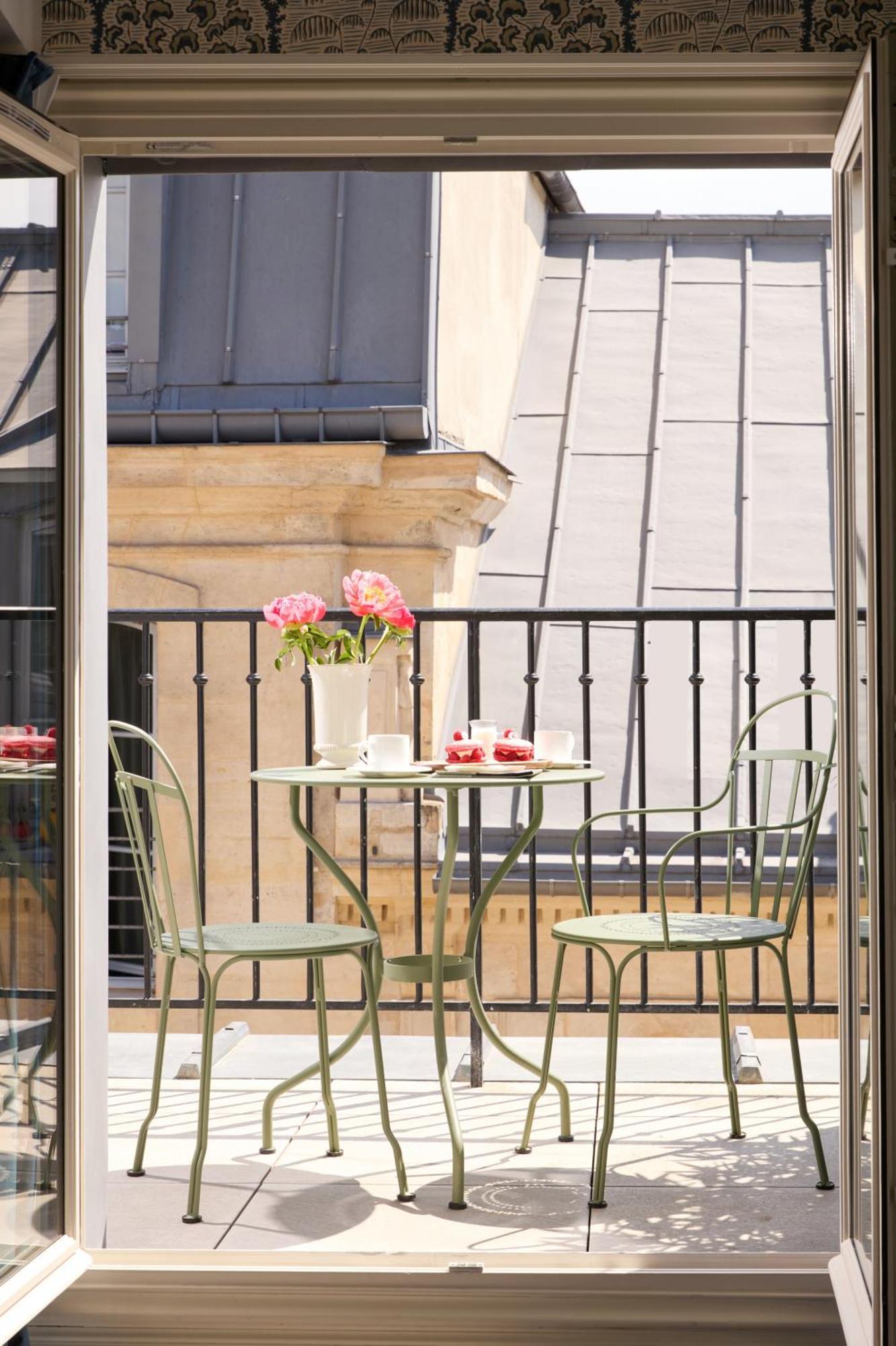 Balcony Room