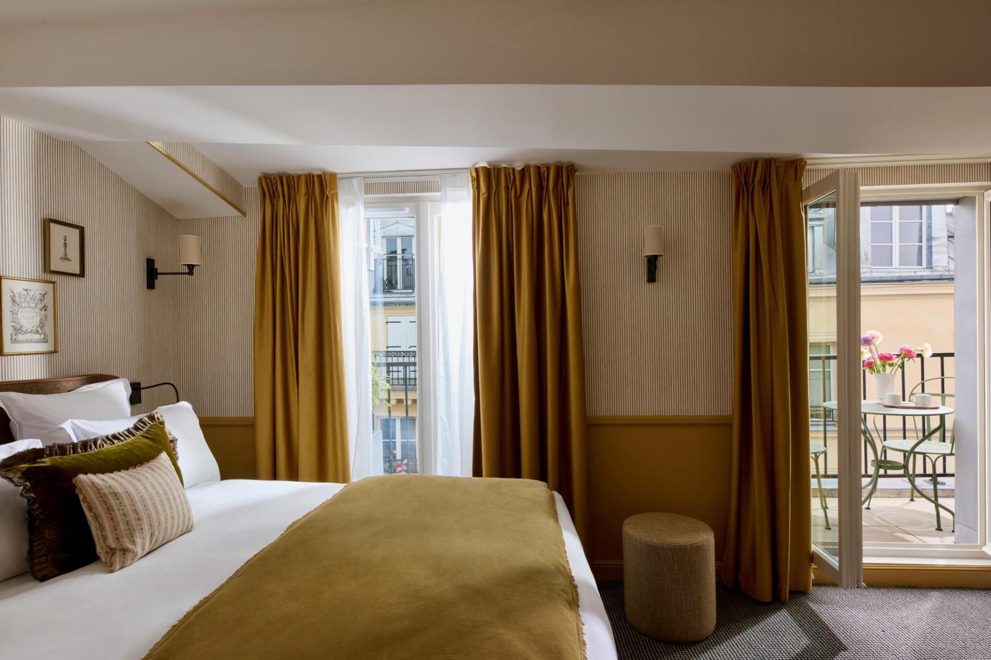 Balcony Room