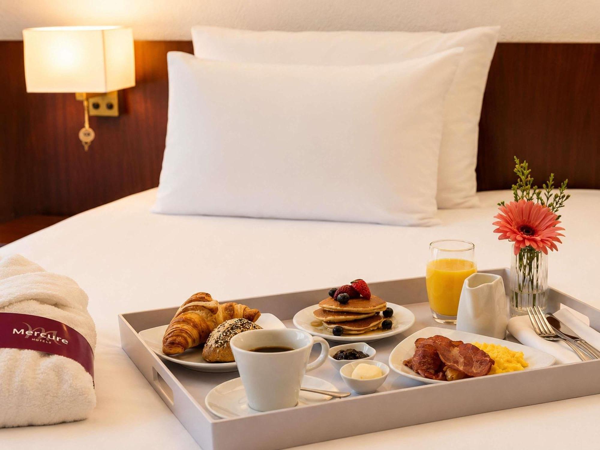 Standard Room with Two Single Beds