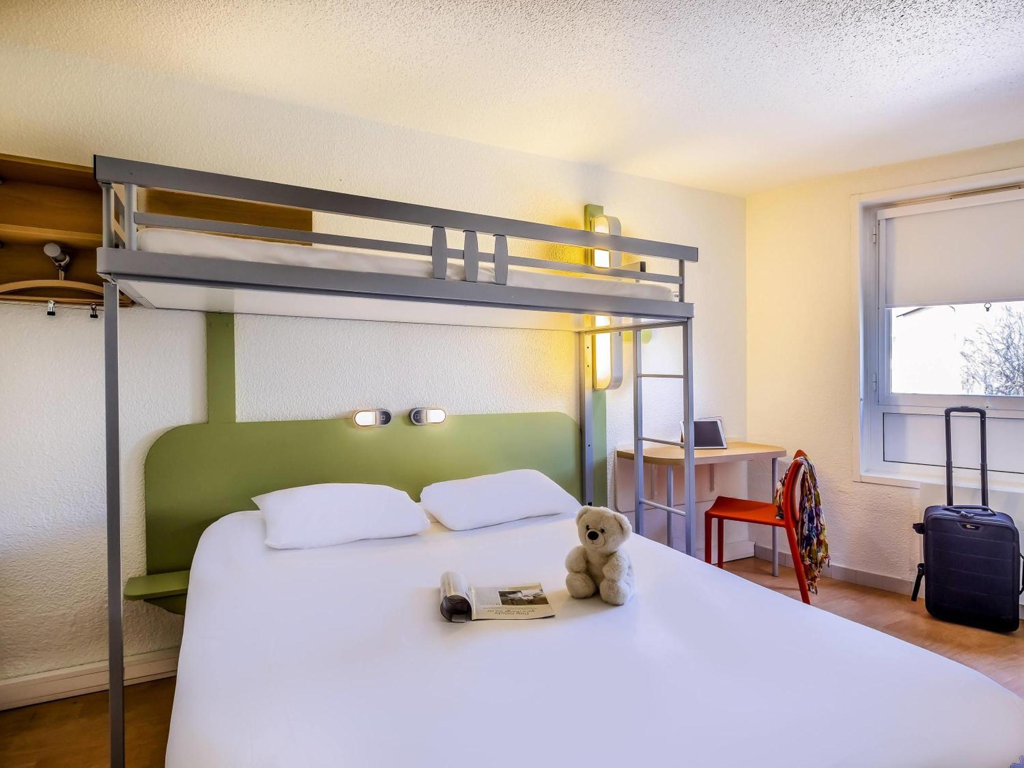 Triple Room One Double Bed One Bunk Bed