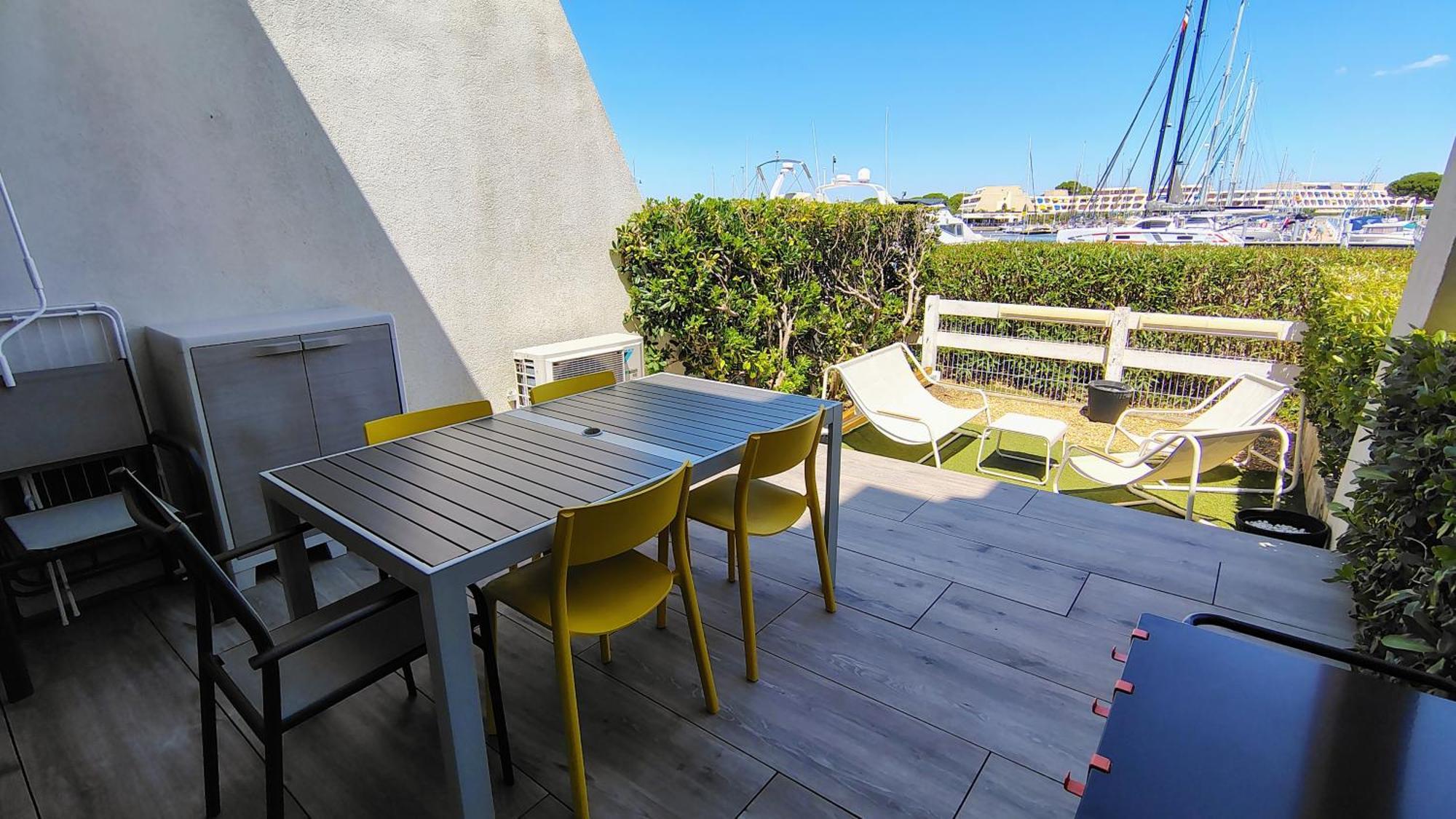 Superior One-Bedroom Apartment