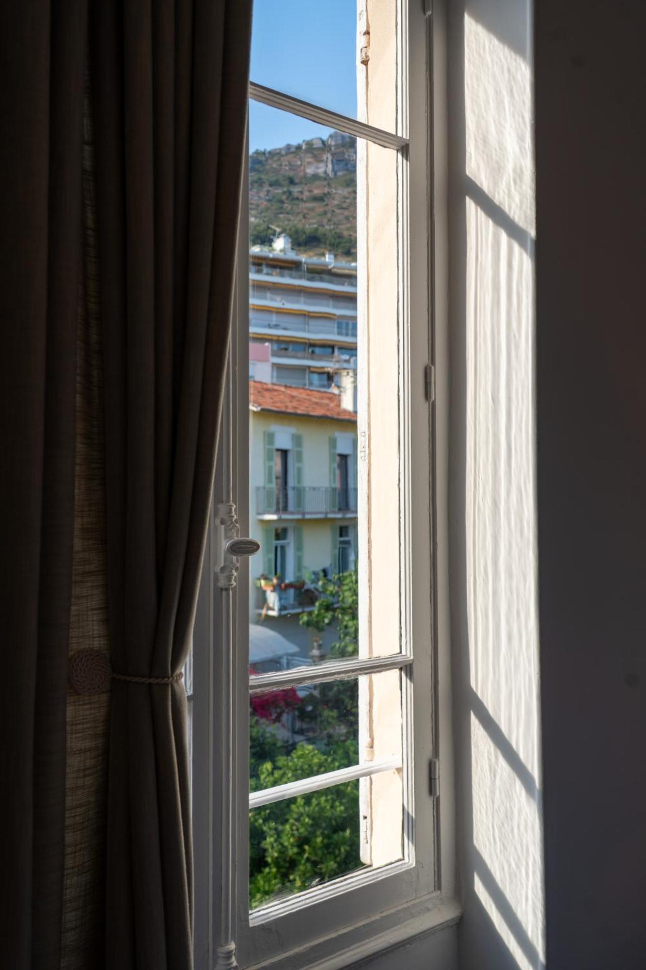 Camera Matrimoniale/Doppia con Letti Singoli con Vista Giardino