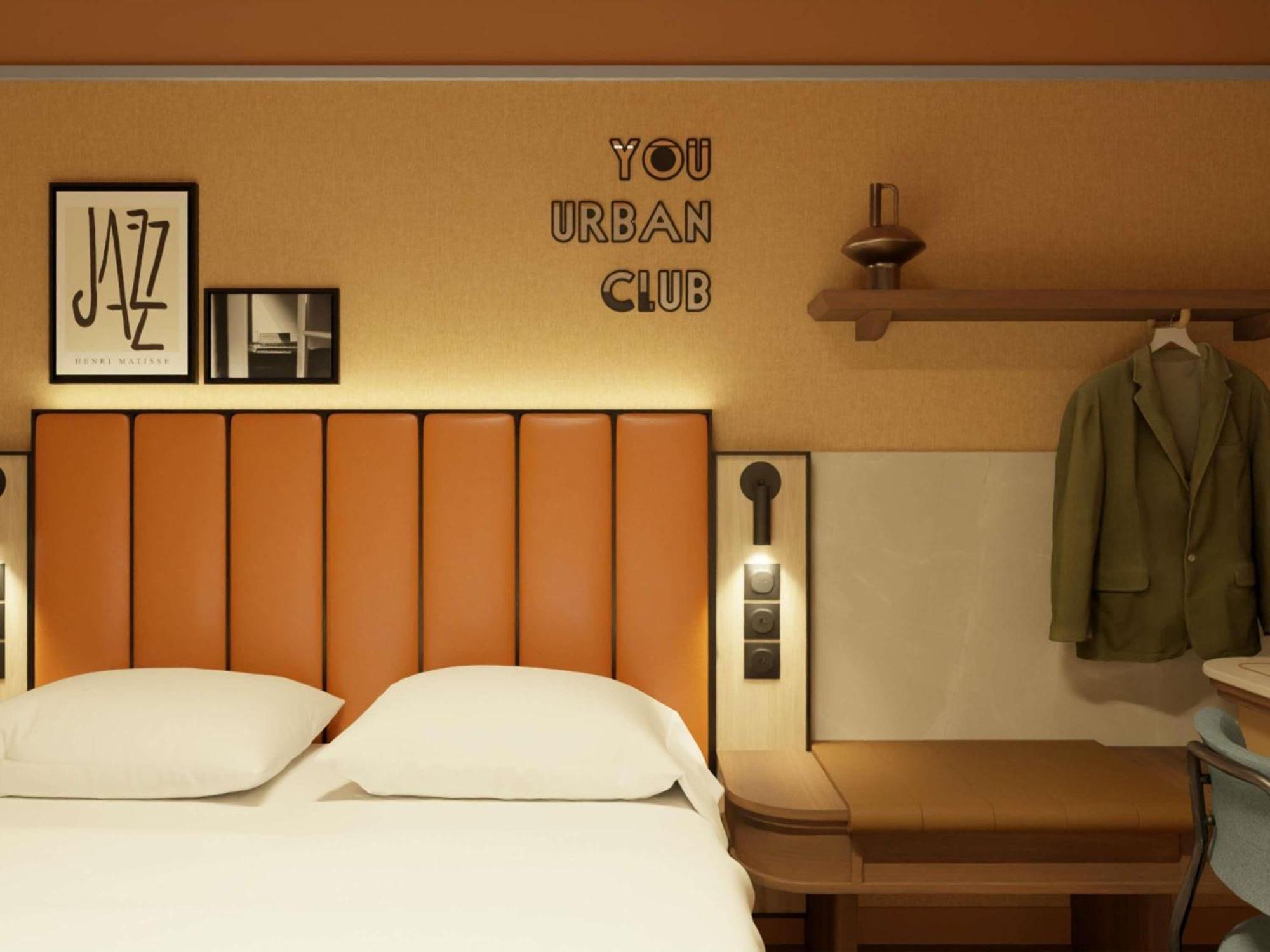 Standard Room with 1 Queensize Bed