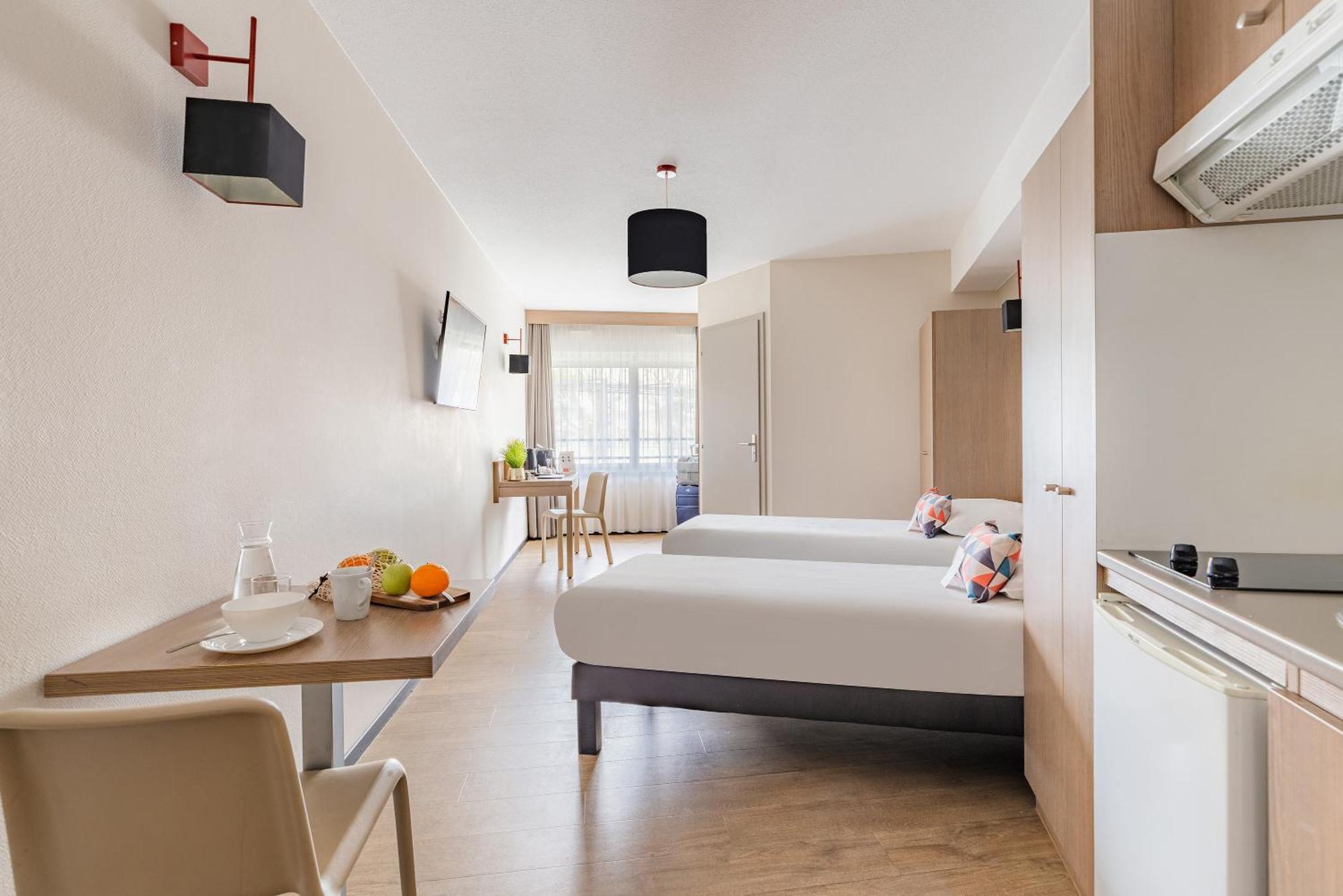 Studio 2 Single Beds