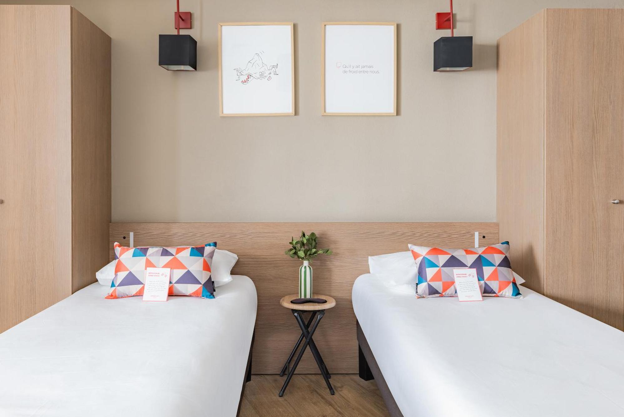Studio 2 Single Beds