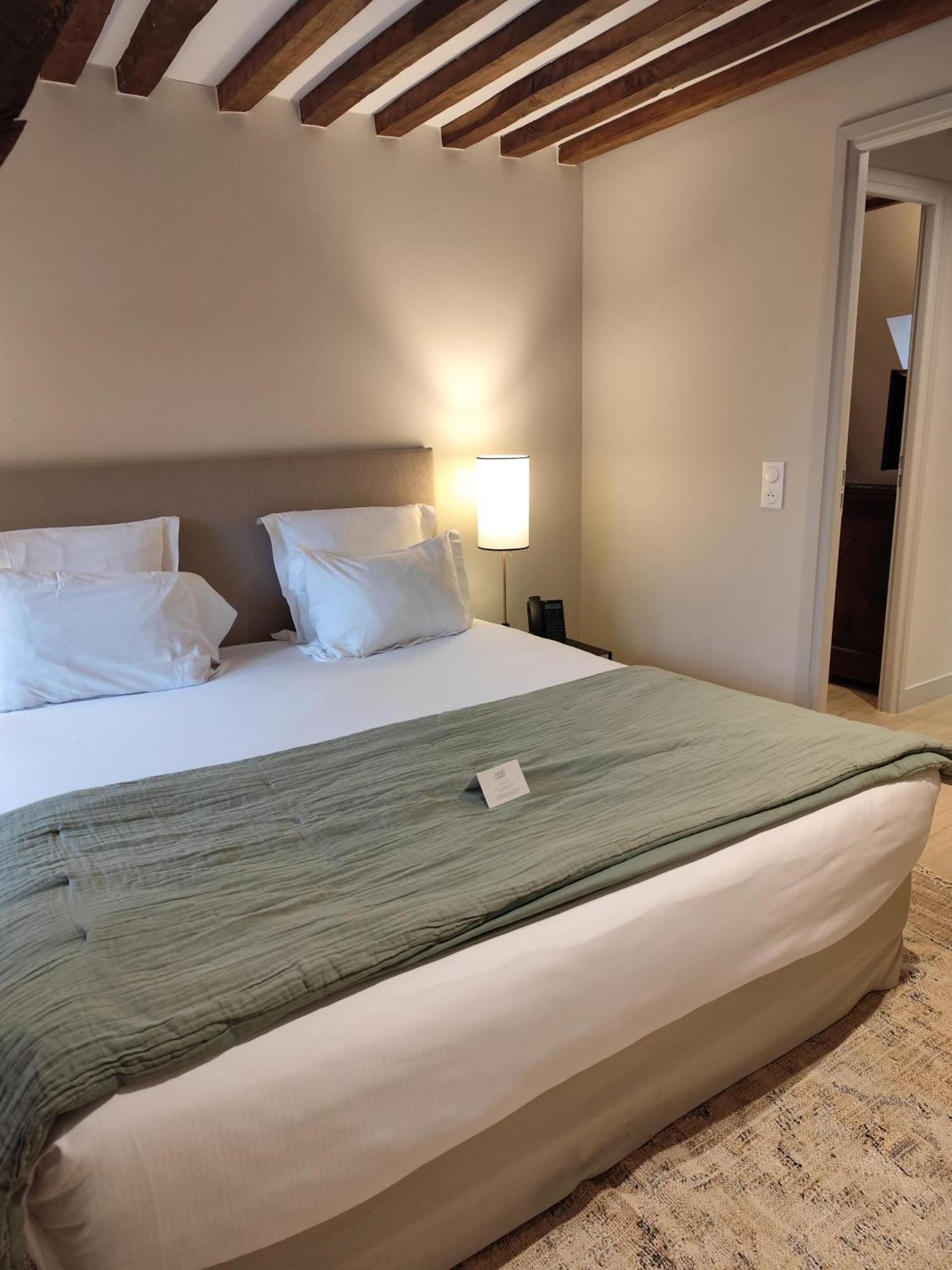 Deluxe Manoir Suite Spa Access Not the