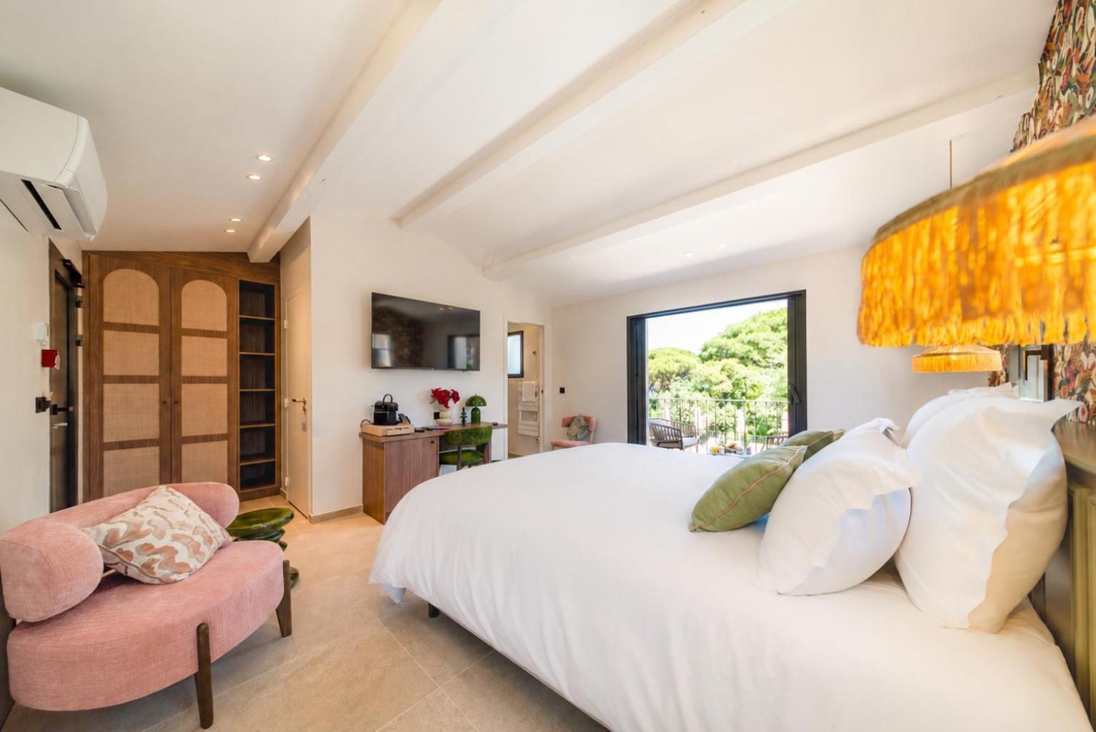 Prestige Room