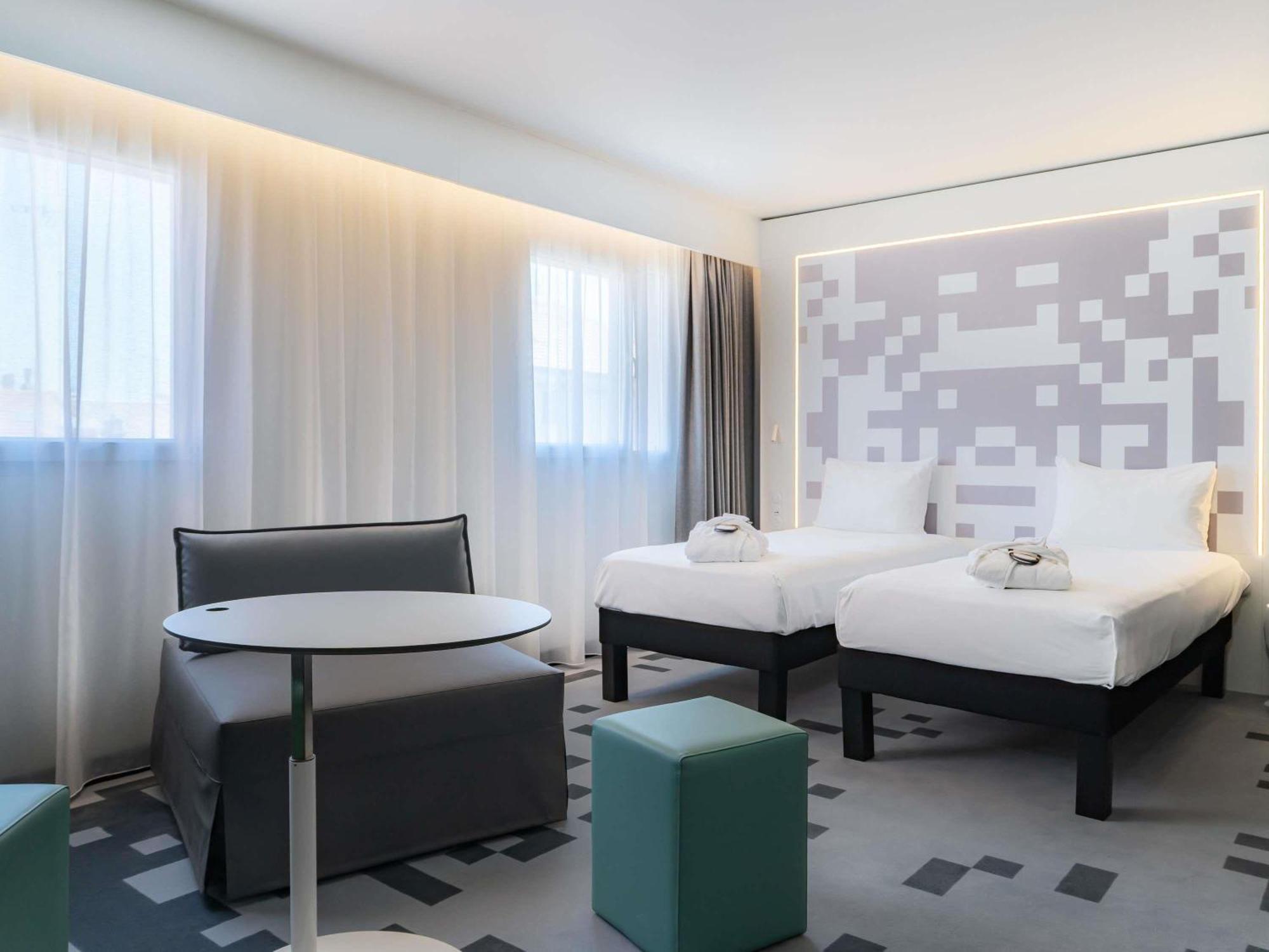 Standard Twin Room Sofa