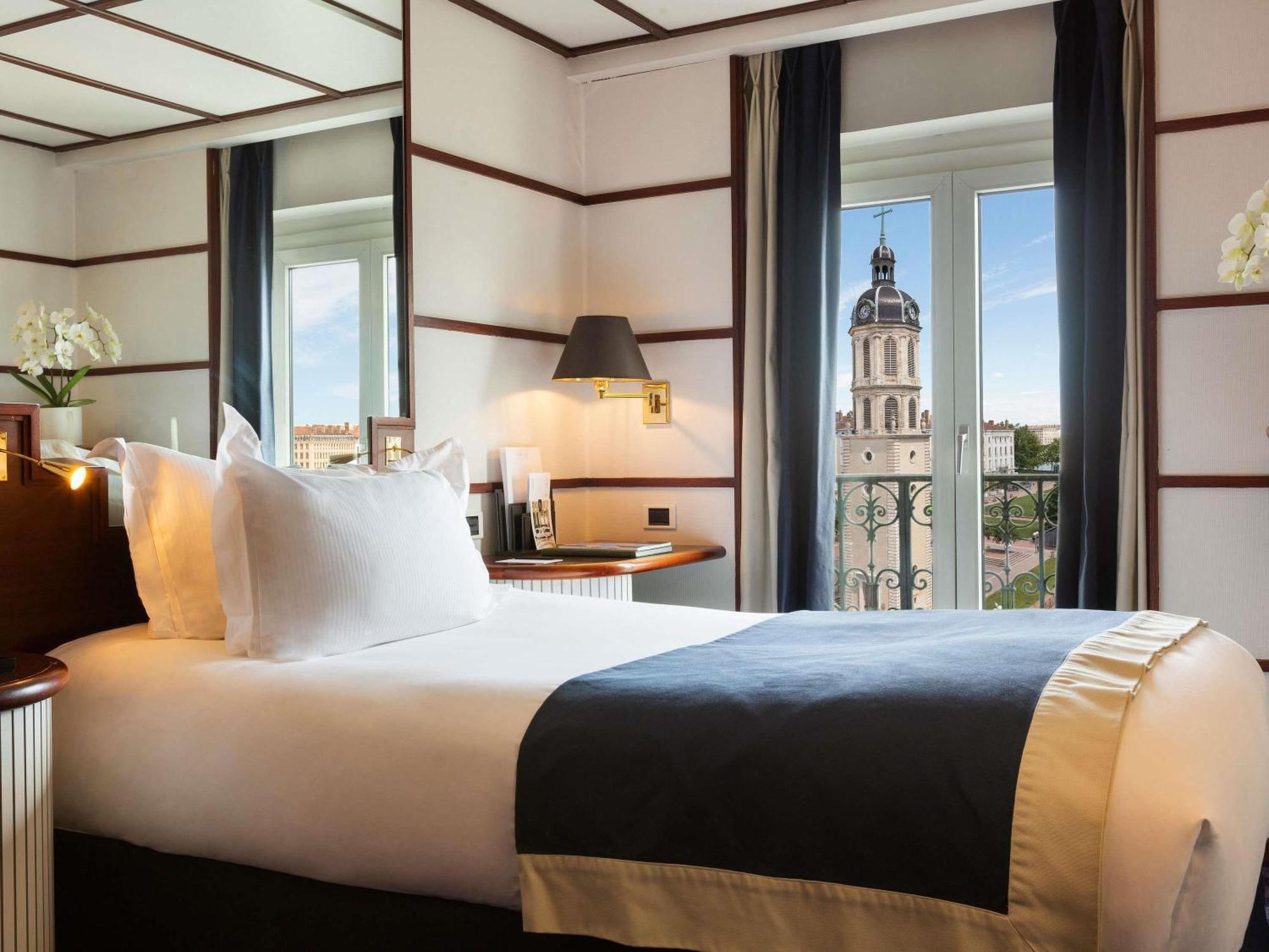 Classic Single Room City View
