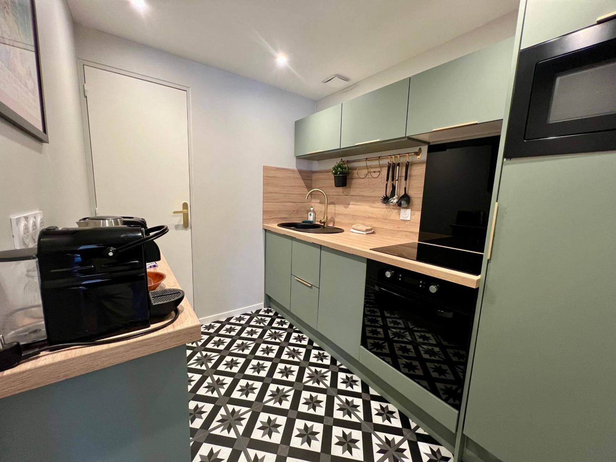 One-Bedroom Apartment