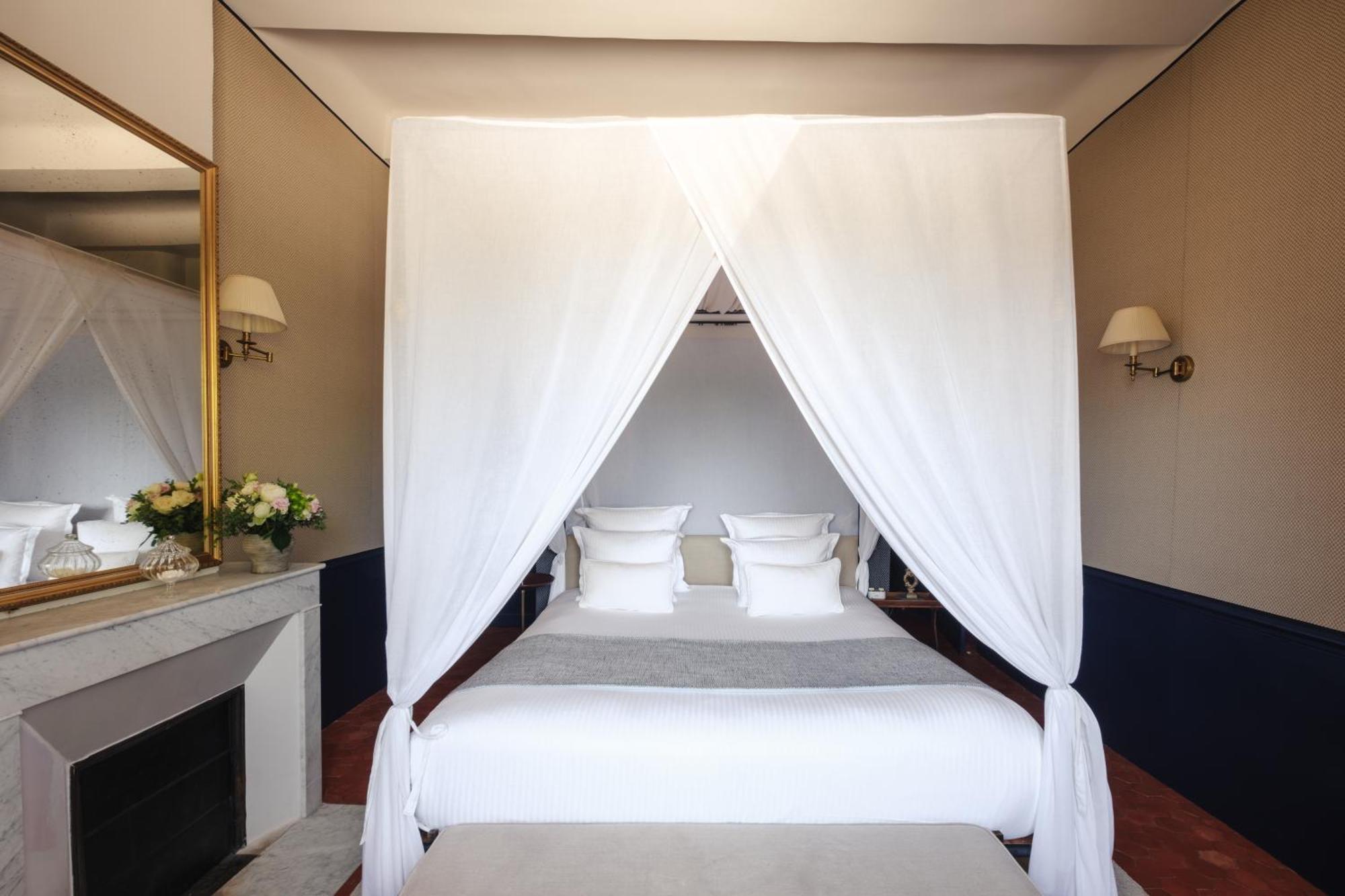 Deluxe Château Room