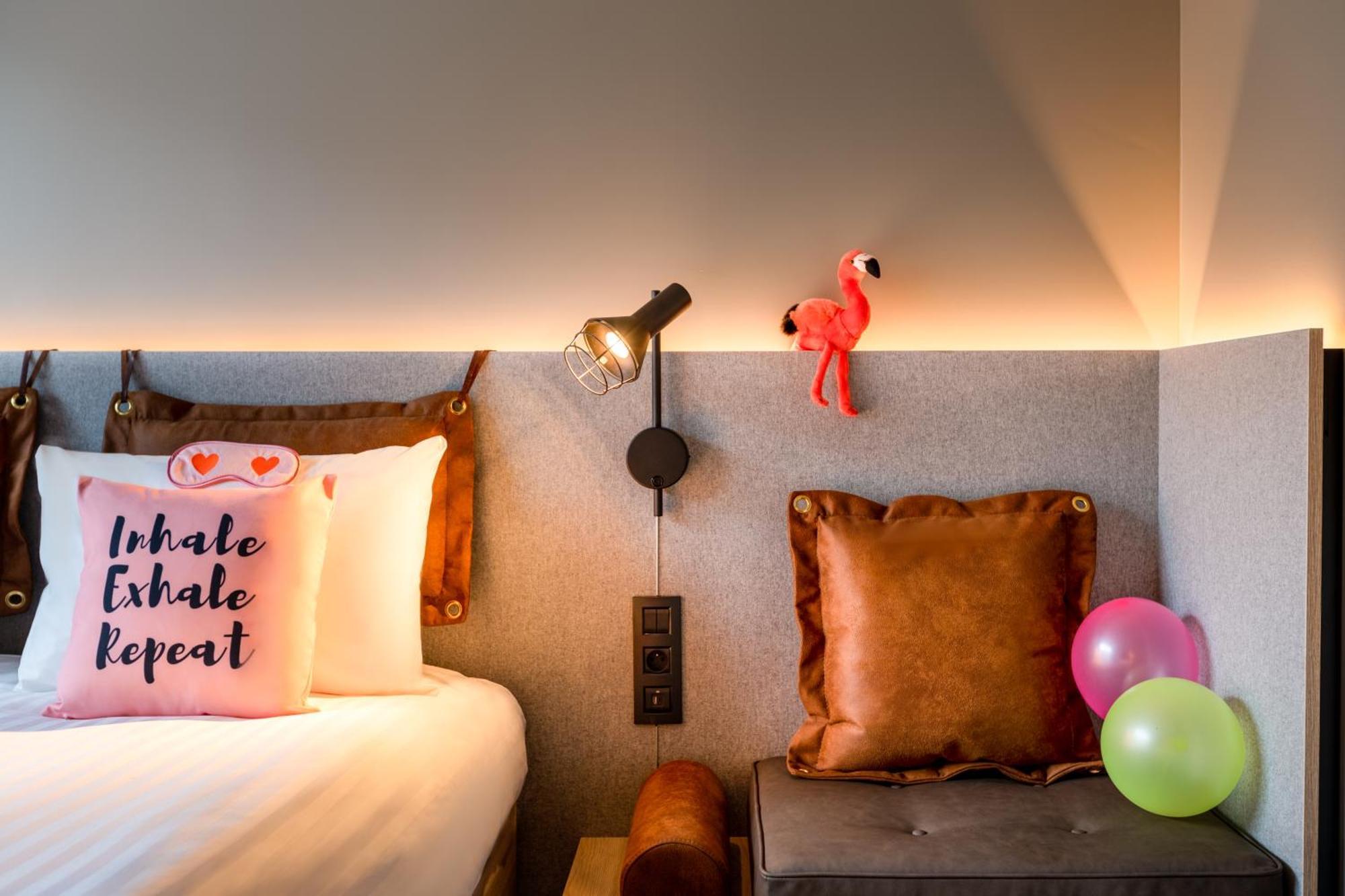 Moxy Sleeper Kamer met 2 Aparte Bedden