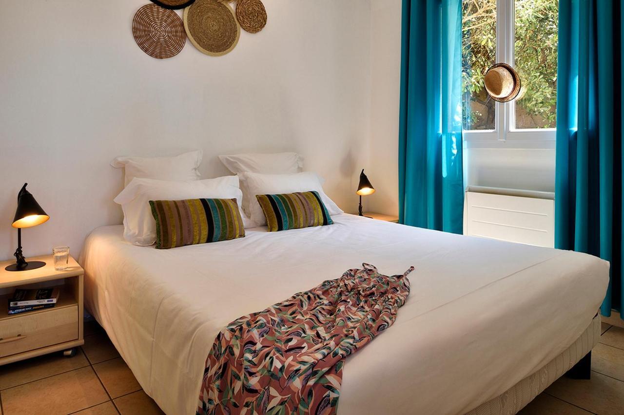 Two-Bedroom Apartment Sea View