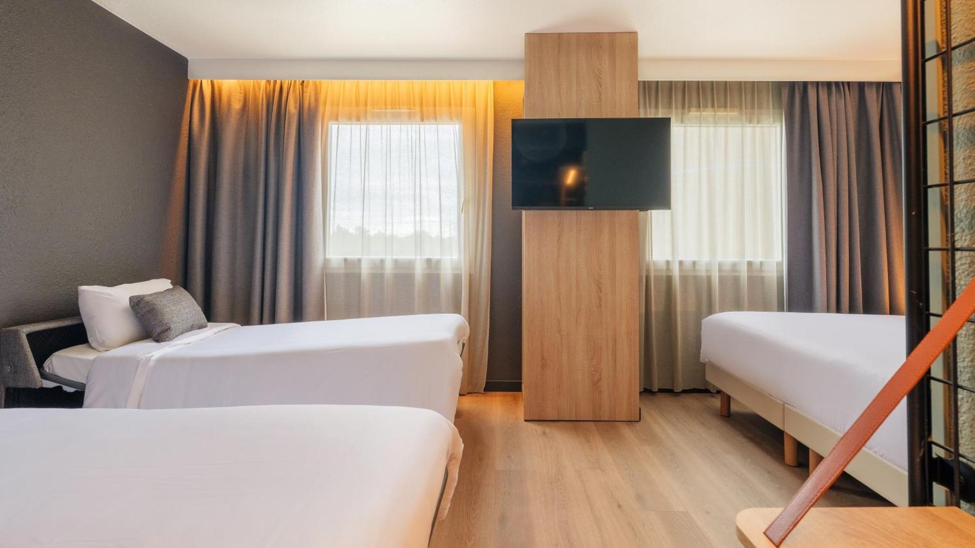 Standard Room 1 Queen Bed 1 Sofa Bed Double