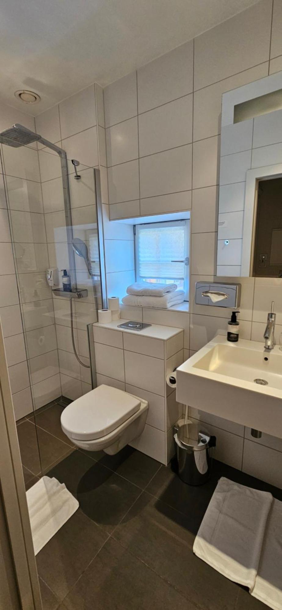 Double Room Private Bathroom