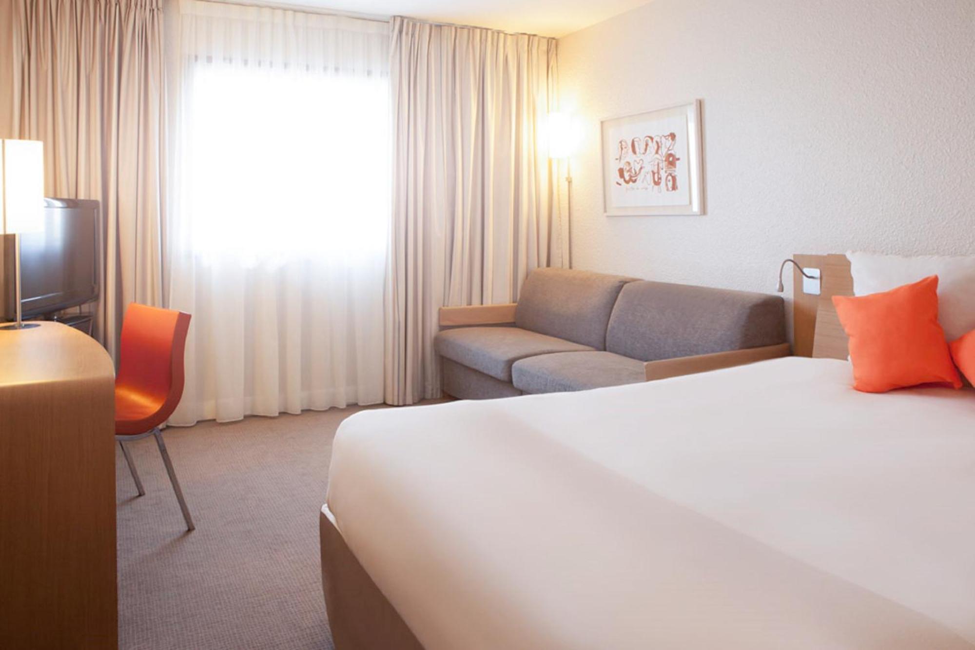 Standard Room with 1 Double bed and Single sofa Bed,345882058:JPEG
